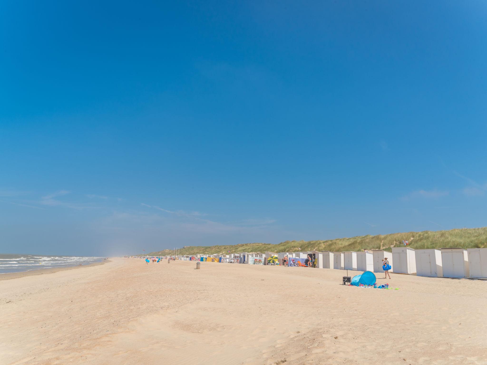 Photo 14 - 2 bedroom Apartment in Ostend with garden and sea view