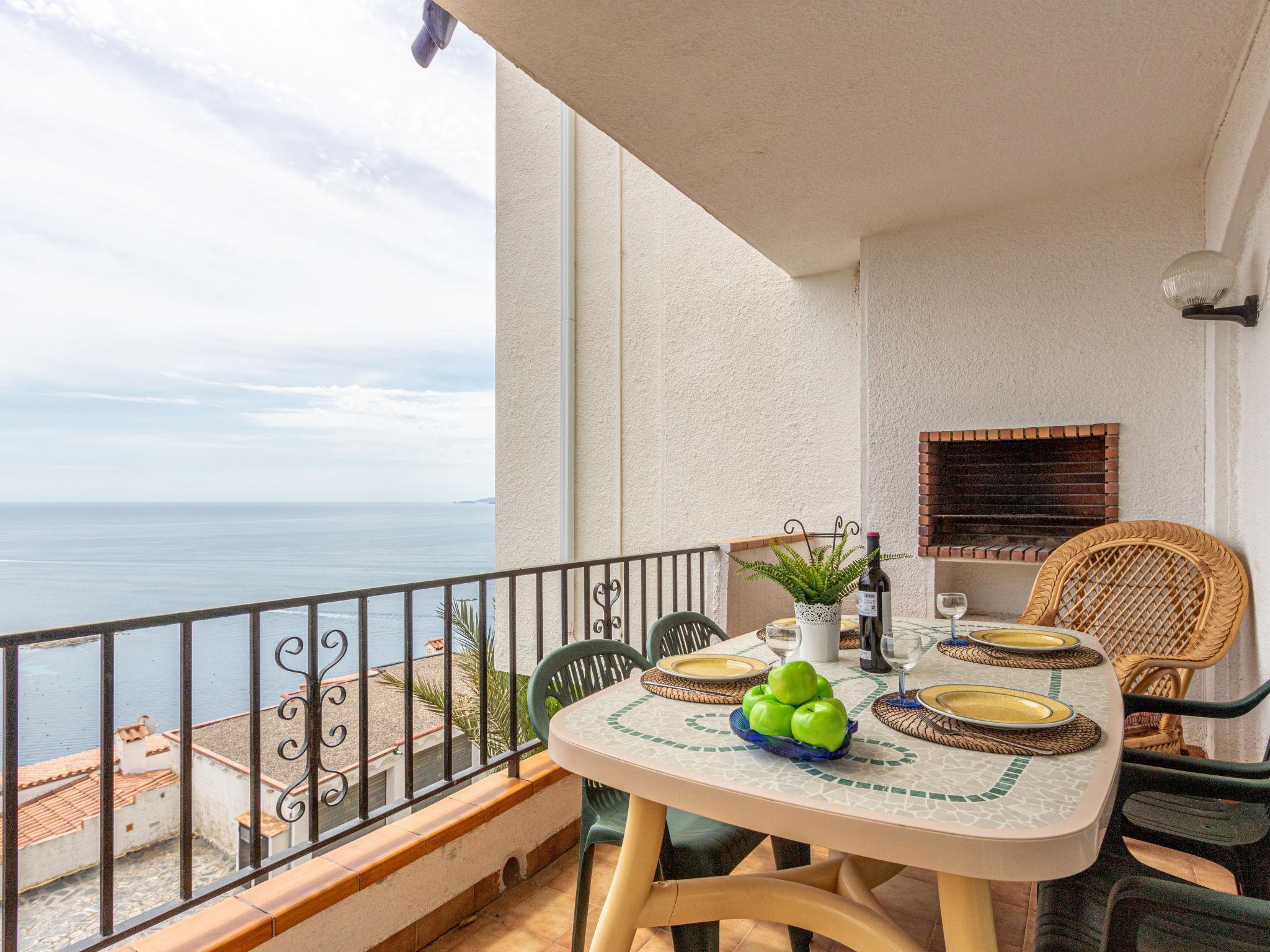 Photo 5 - Appartement de 2 chambres à Roses avec terrasse et vues à la mer