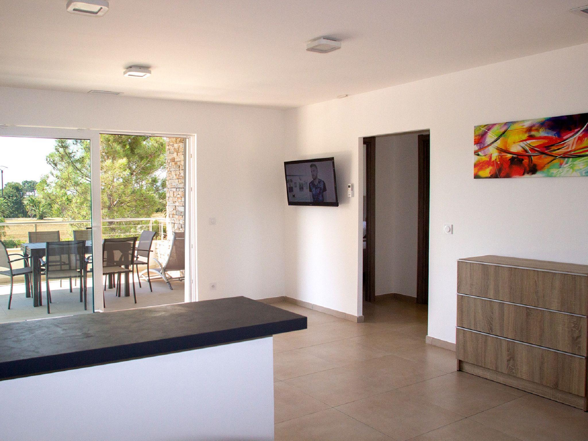 Photo 6 - 2 bedroom Apartment in Ghisonaccia with swimming pool and garden