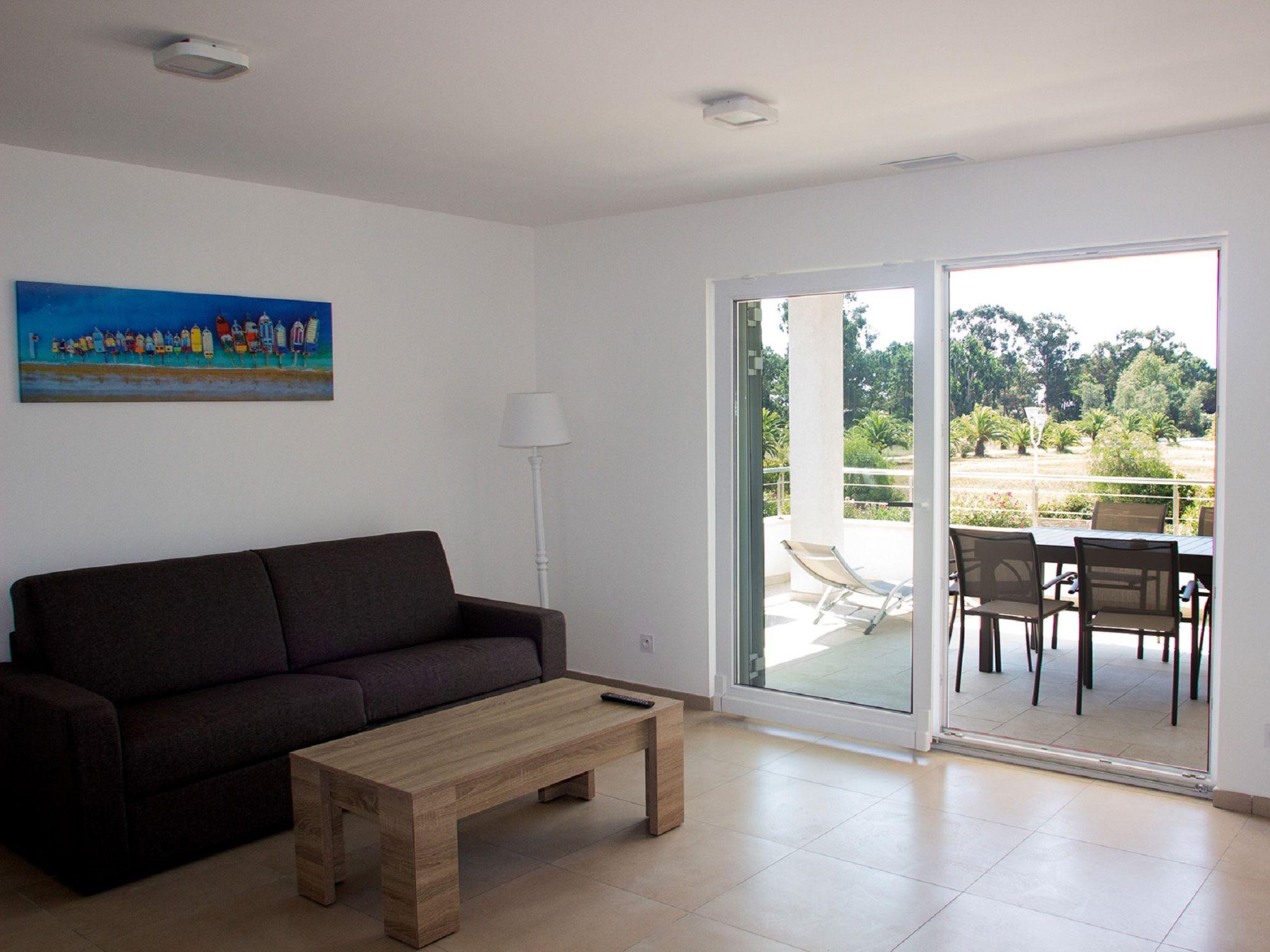 Photo 5 - 2 bedroom Apartment in Ghisonaccia with swimming pool and garden