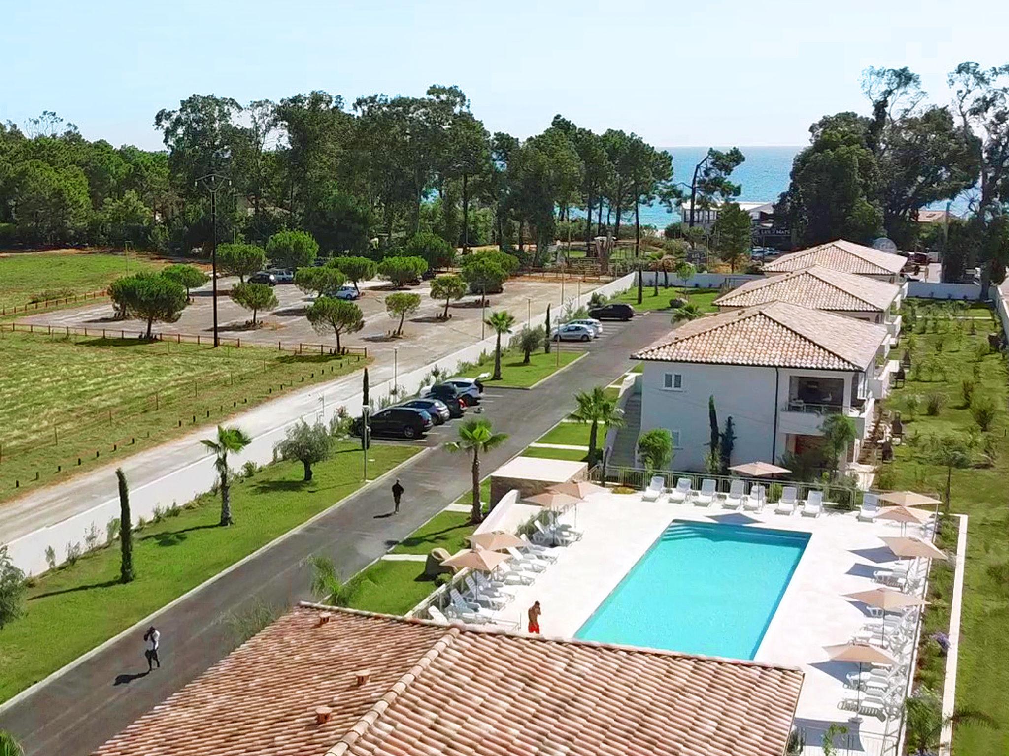 Photo 1 - Appartement de 2 chambres à Ghisonaccia avec piscine et vues à la mer