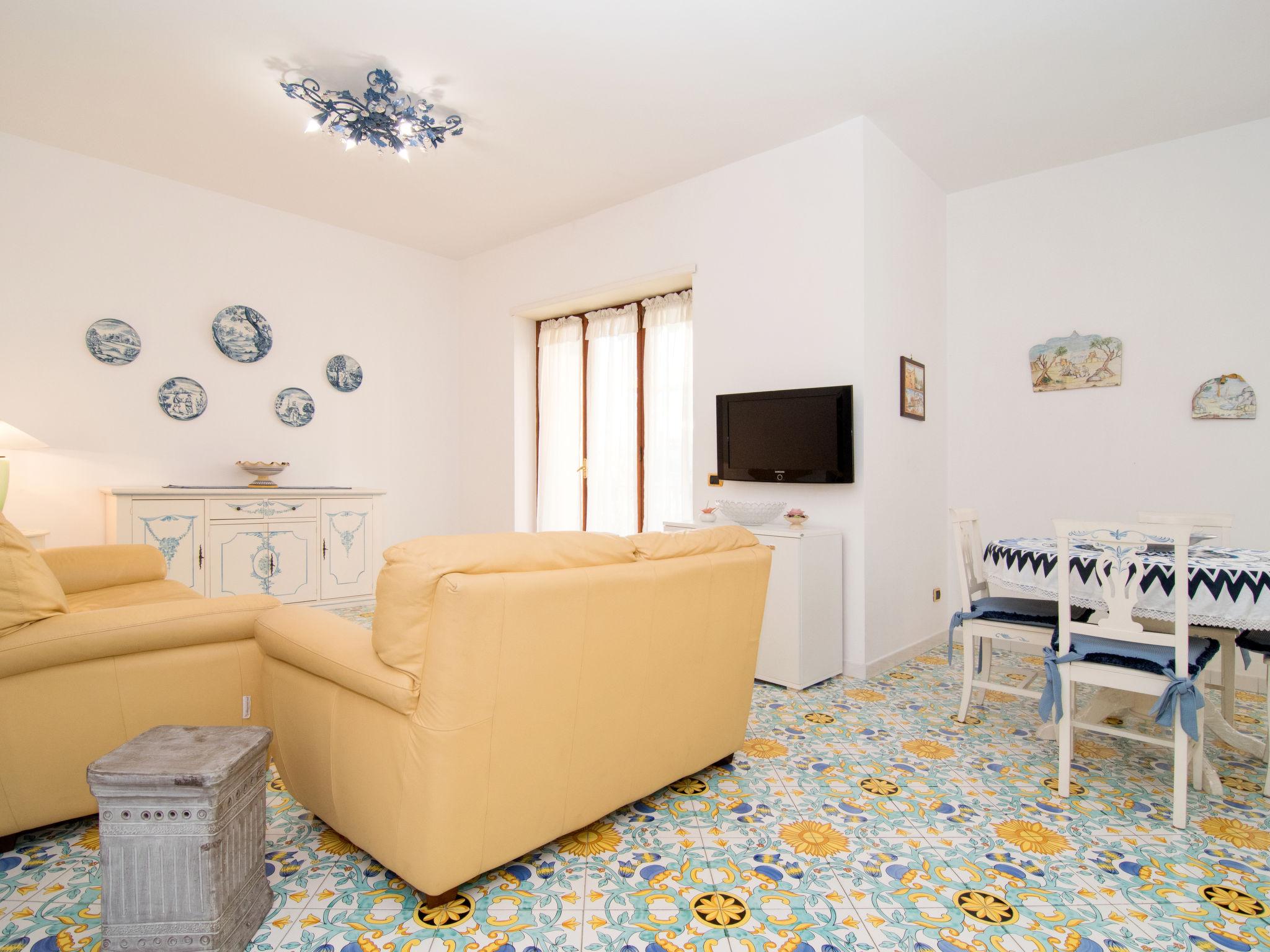 Photo 7 - Appartement de 2 chambres à Sorrente avec piscine et vues à la mer