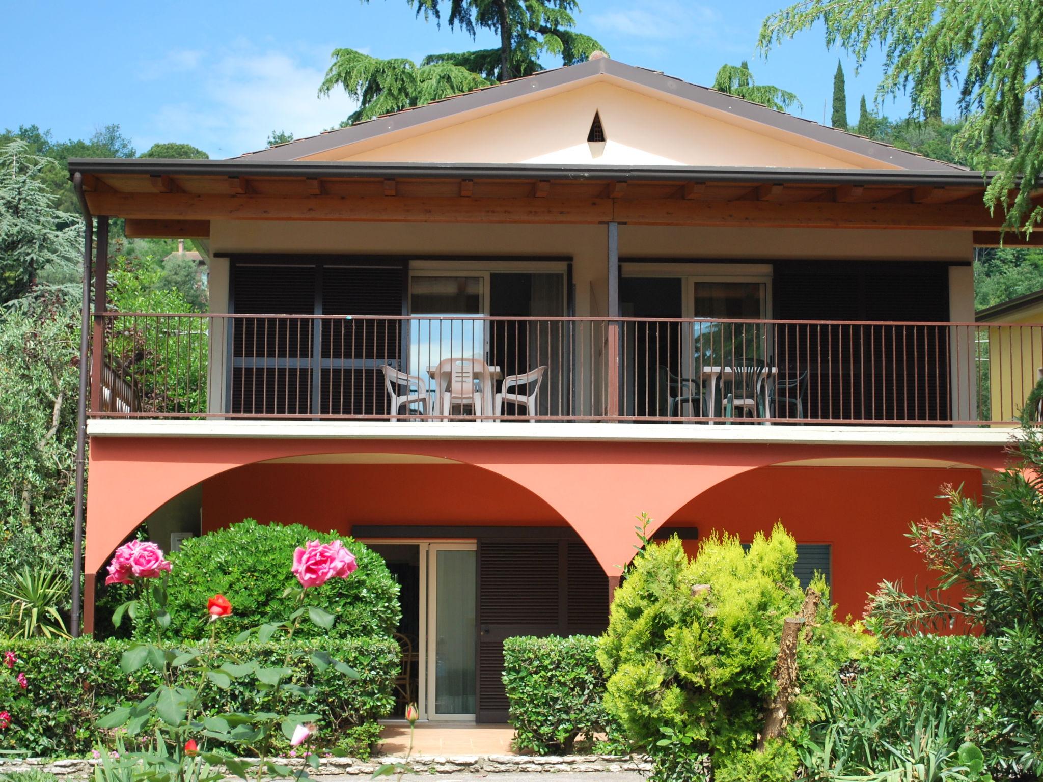 Photo 32 - Maison de 1 chambre à Manerba del Garda avec piscine et vues sur la montagne