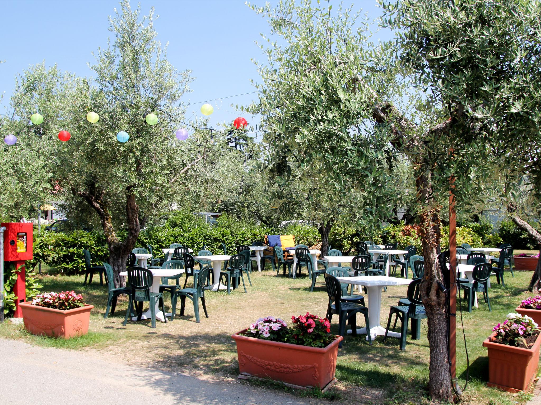 Foto 18 - Appartamento con 1 camera da letto a Manerba del Garda con piscina e giardino