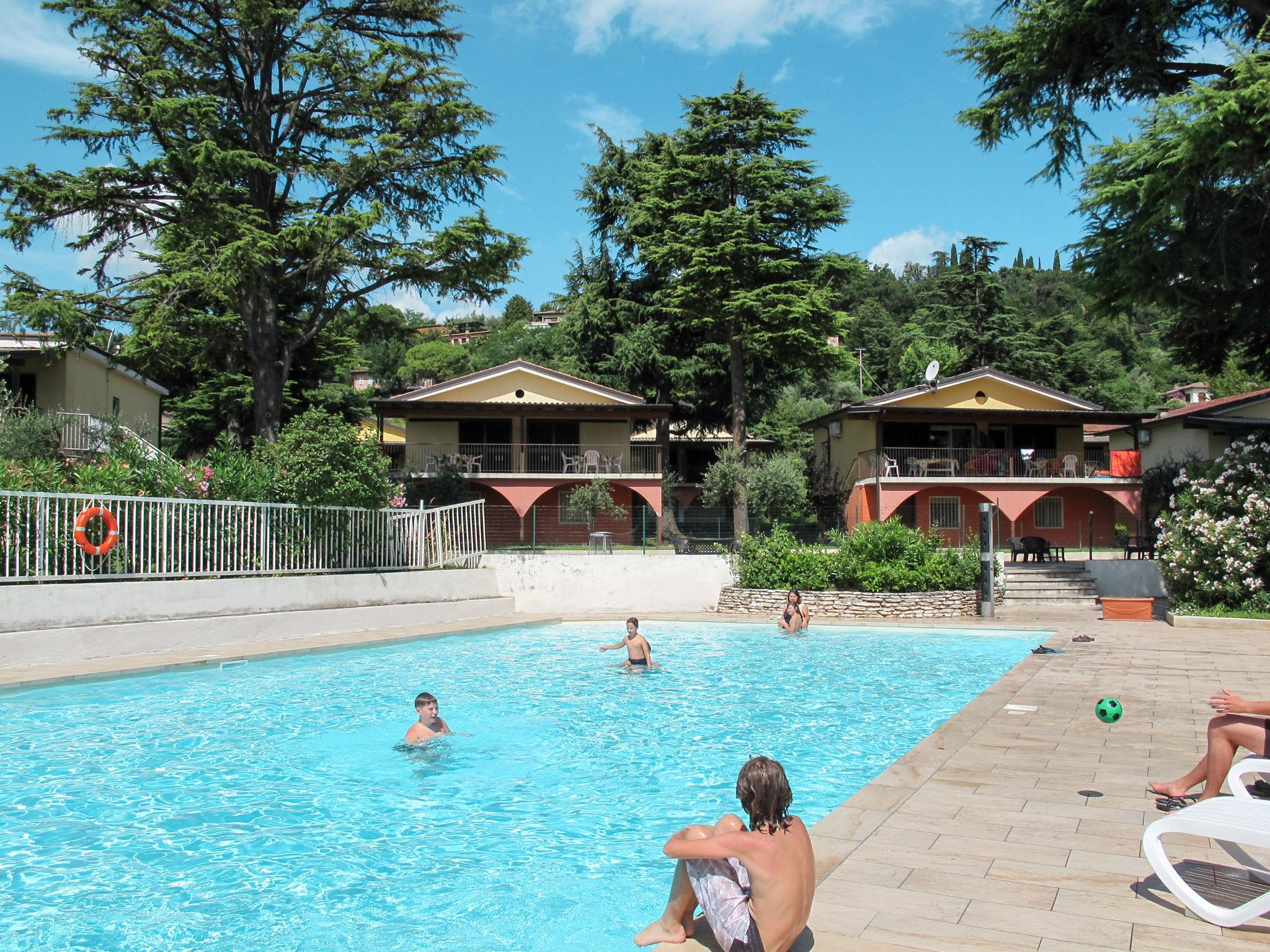 Photo 12 - Maison de 1 chambre à Manerba del Garda avec piscine et jardin