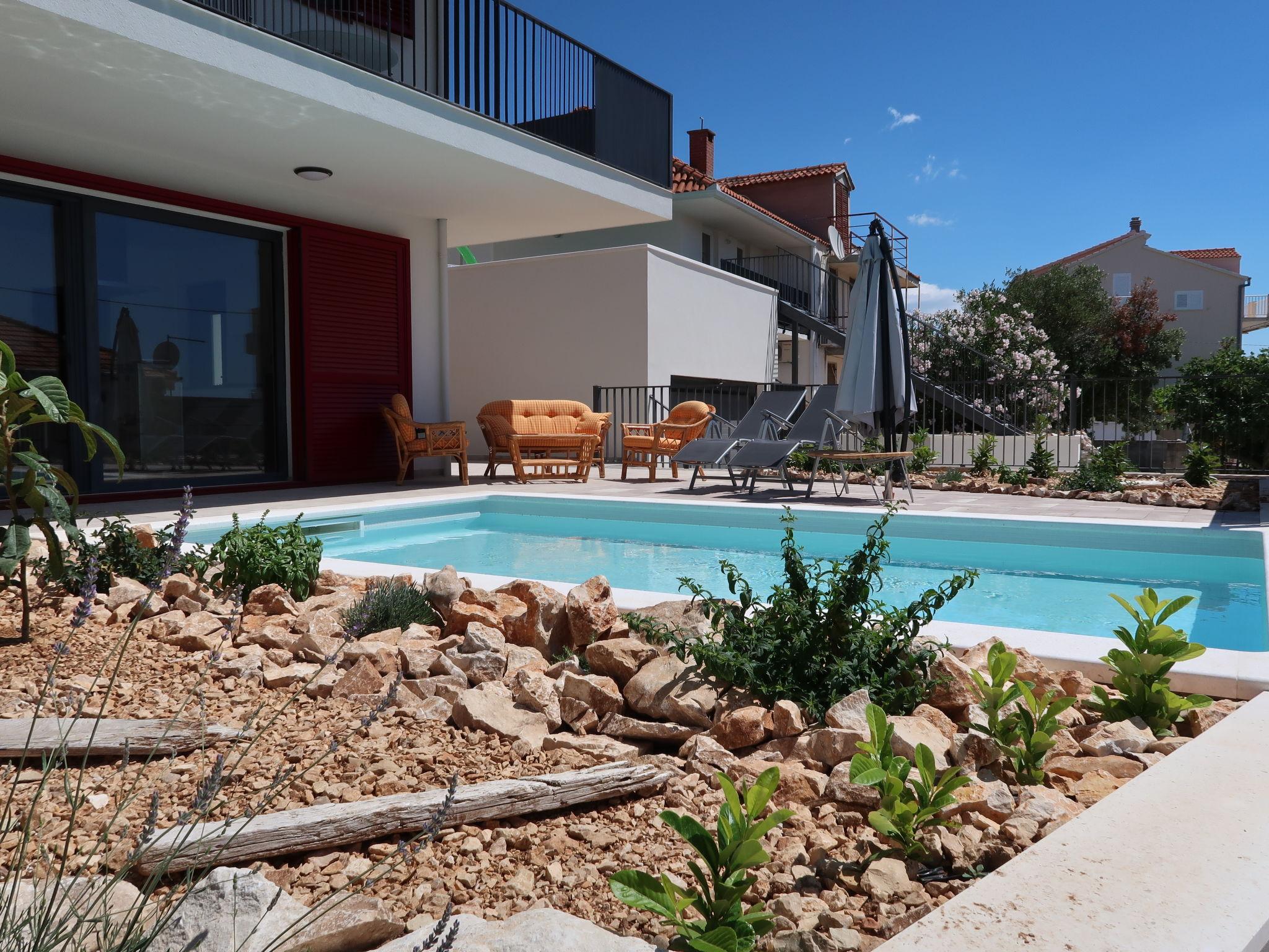 Foto 2 - Apartamento de 2 quartos em Seget com piscina e terraço
