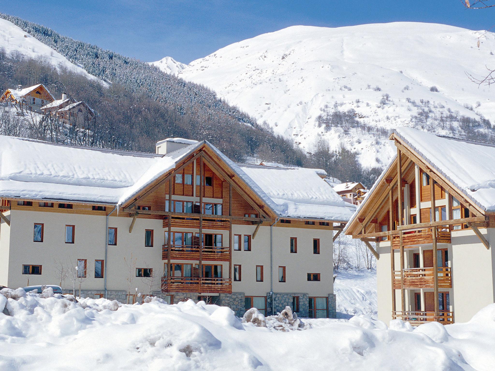 Foto 6 - Apartamento de 2 habitaciones en Valloire con piscina y terraza