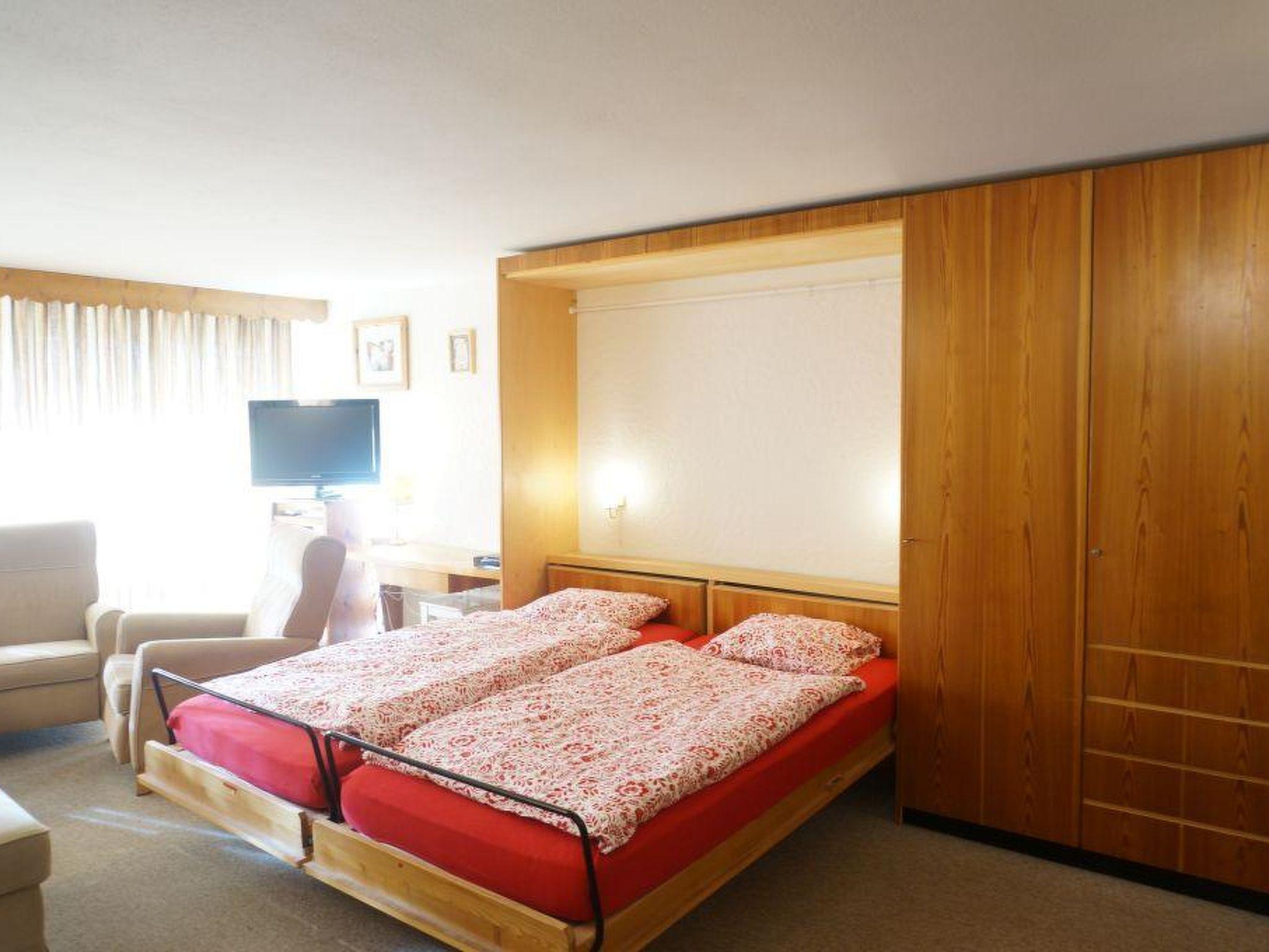 Foto 20 - Apartamento de 1 quarto em Saanen