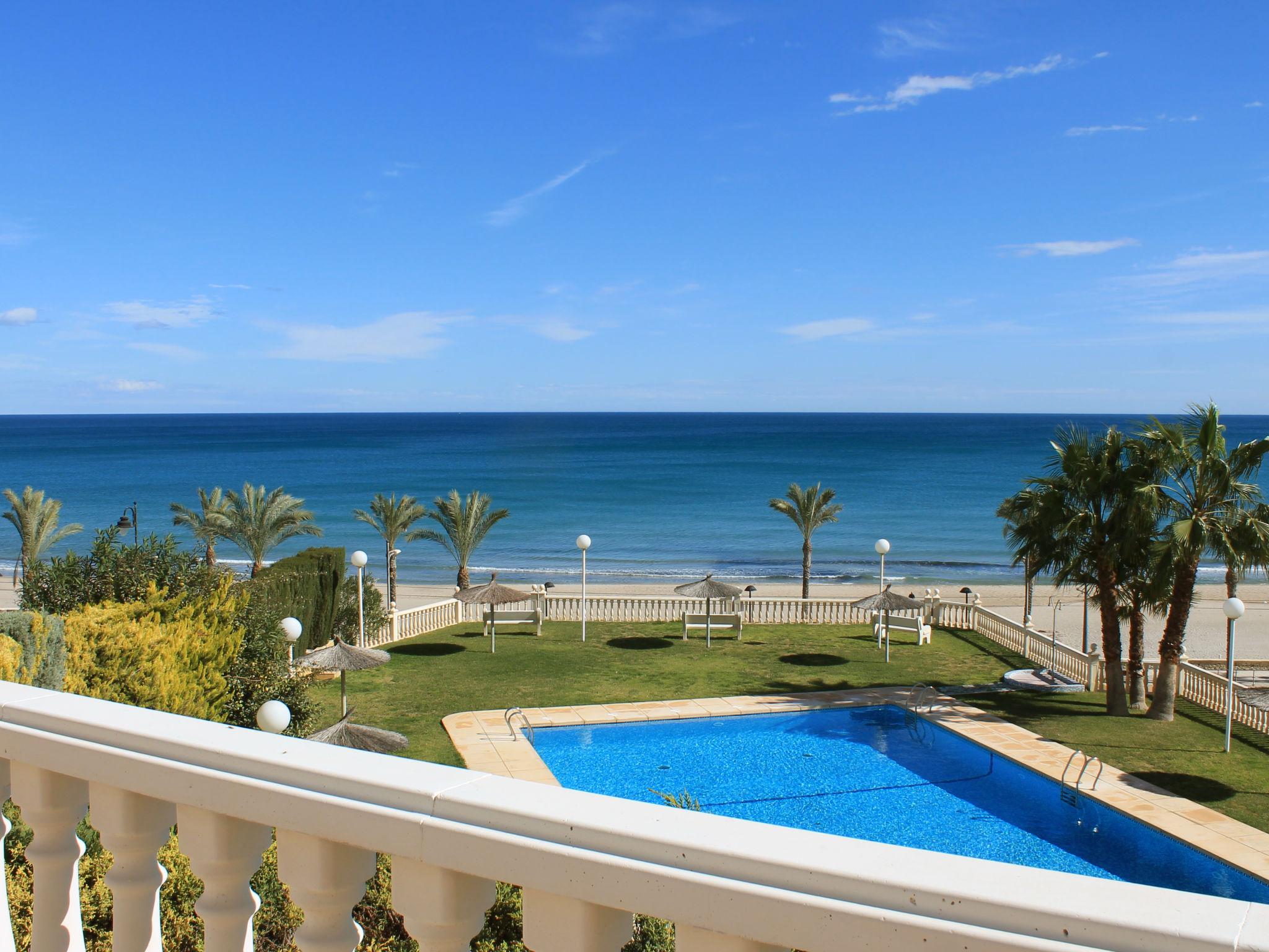 Photo 2 - Appartement de 3 chambres à El Campello avec piscine et vues à la mer