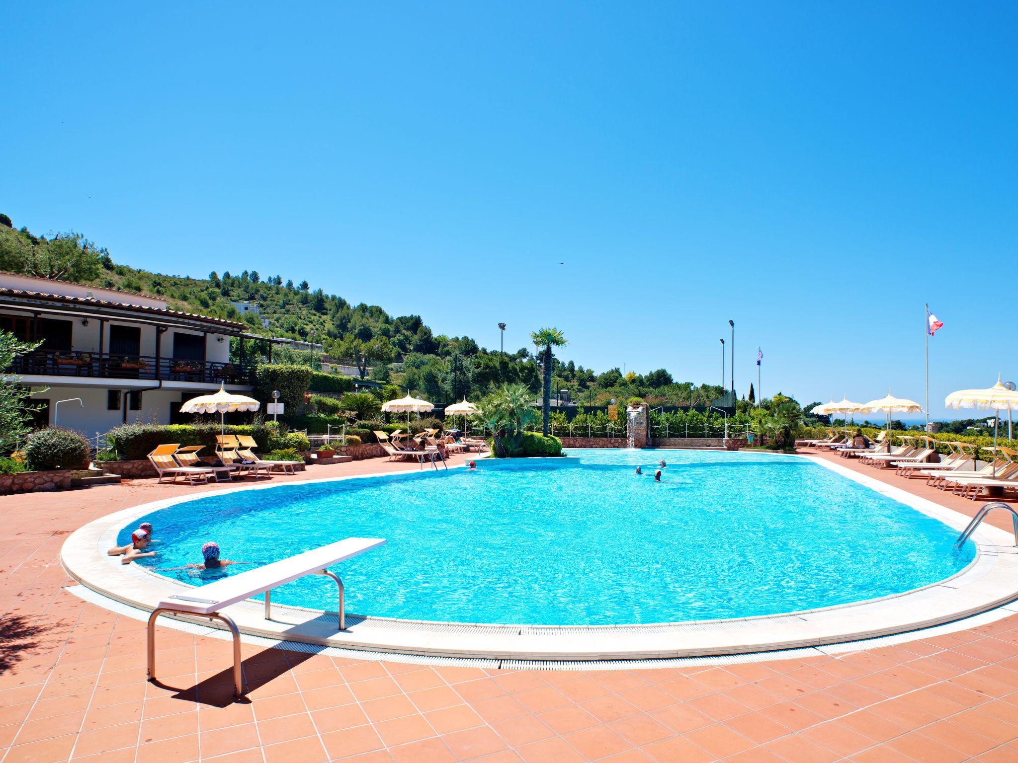 Photo 3 - Appartement de 2 chambres à Sperlonga avec piscine et vues à la mer