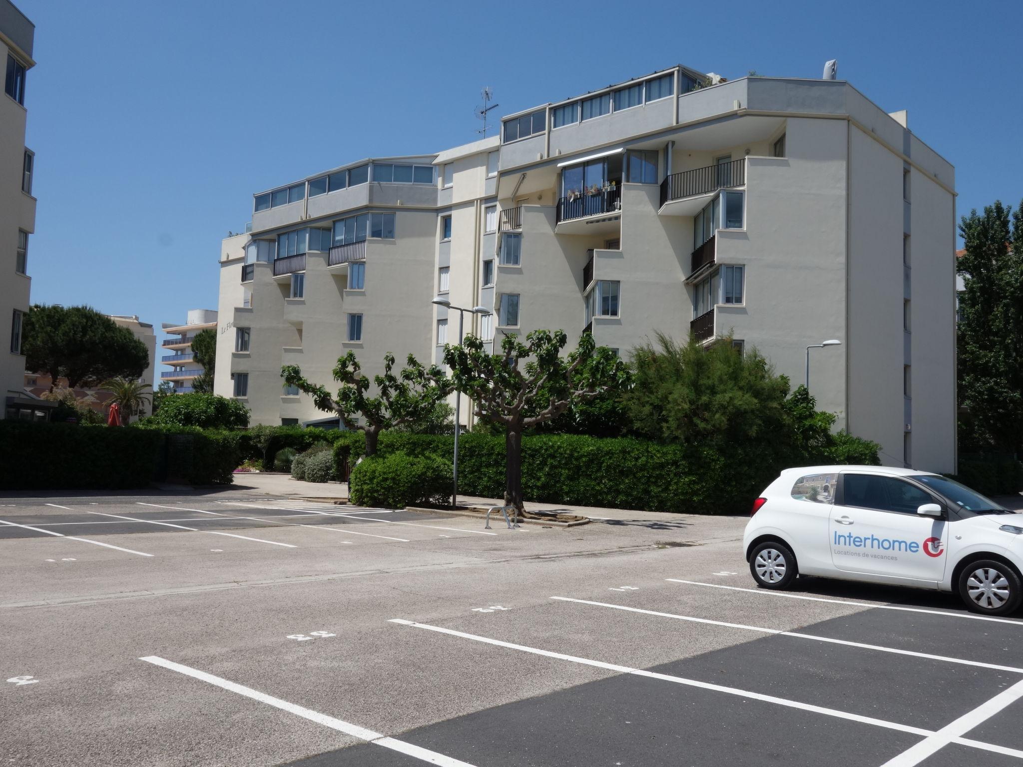 Foto 18 - Apartment mit 1 Schlafzimmer in Le Grau-du-Roi mit blick aufs meer