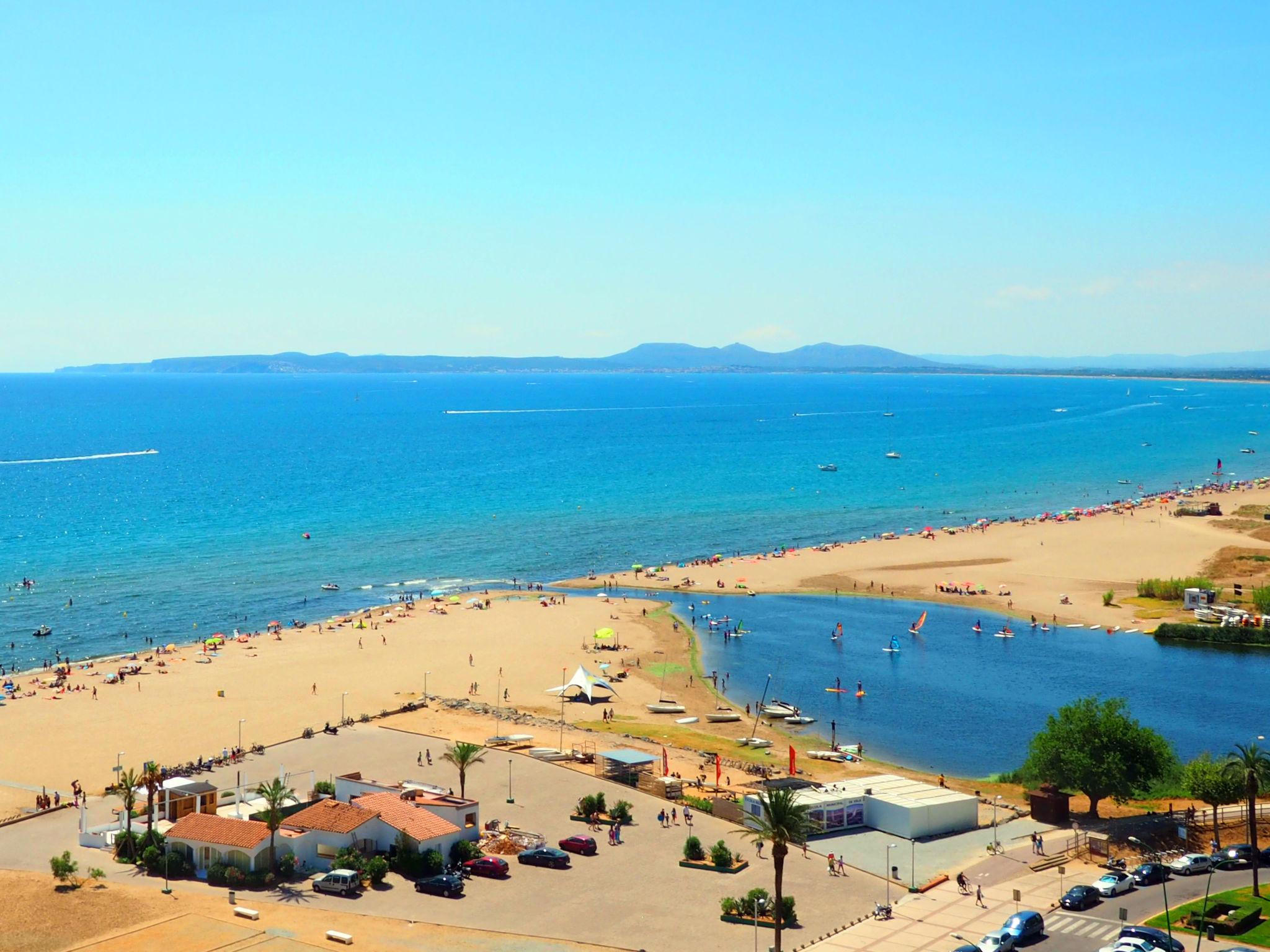 Foto 36 - Casa de 2 quartos em Castelló d'Empúries com piscina privada e vistas do mar