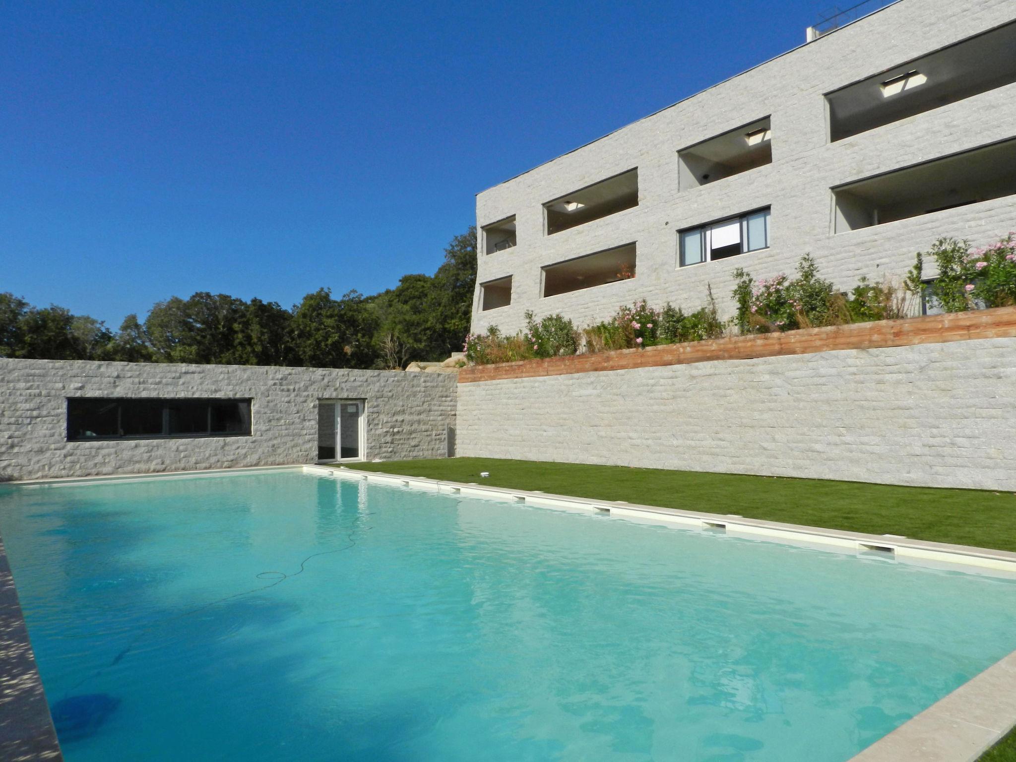 Foto 1 - Apartamento de 1 habitación en Porto-Vecchio con piscina y vistas al mar