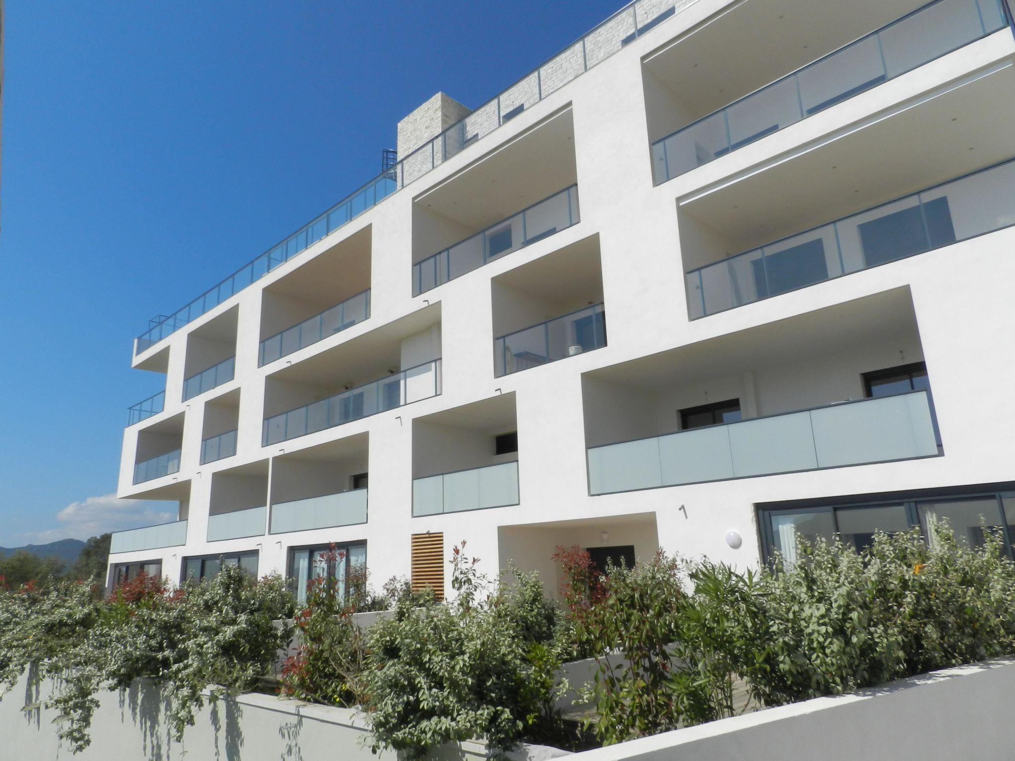 Foto 1 - Apartamento de 3 habitaciones en Porto-Vecchio con piscina y vistas al mar