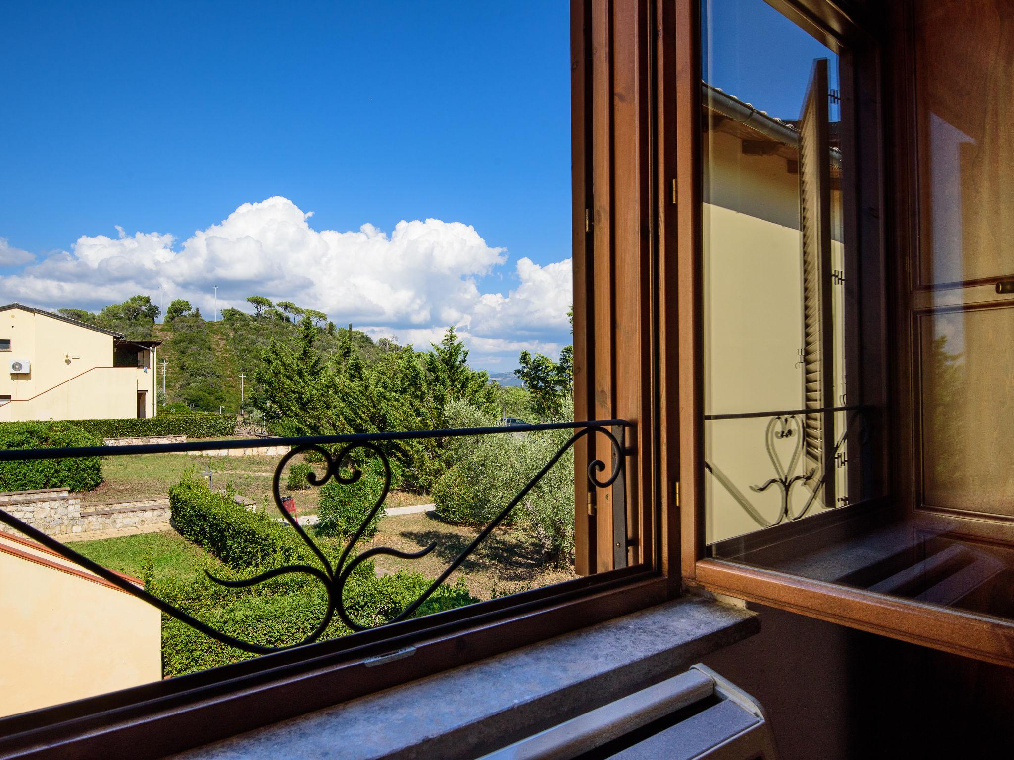 Foto 14 - Appartamento con 1 camera da letto a Suvereto con piscina e vista mare