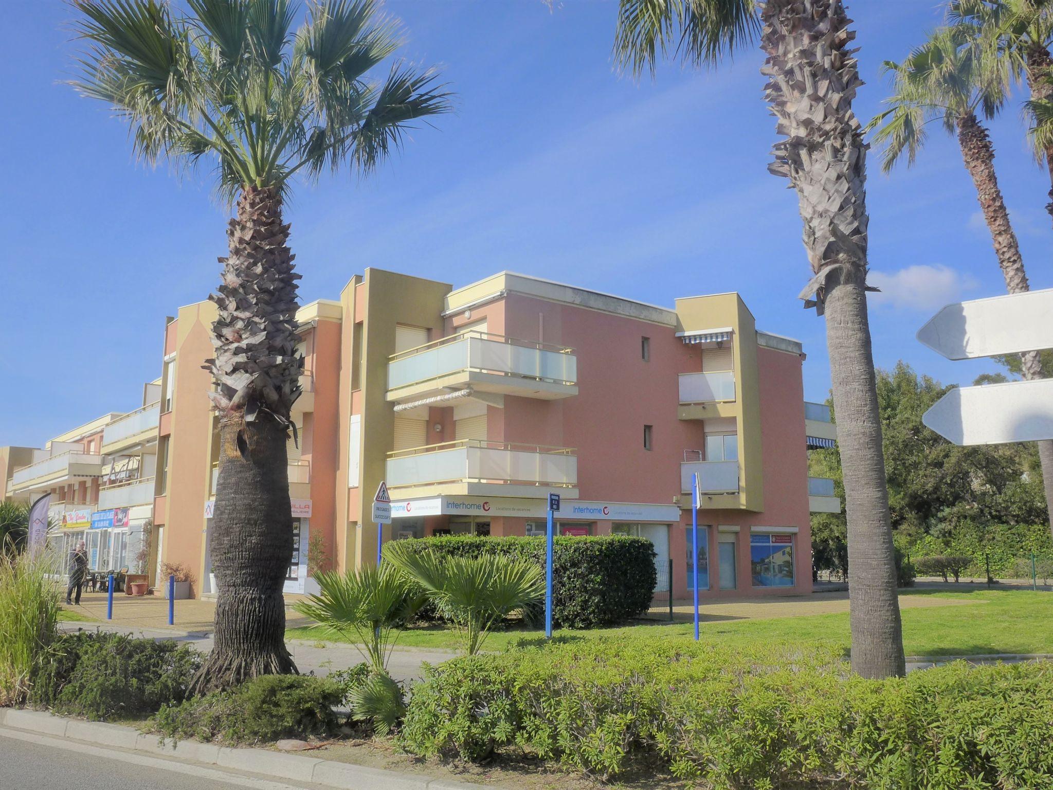 Foto 19 - Apartment mit 1 Schlafzimmer in Cavalaire-sur-Mer mit terrasse und blick aufs meer