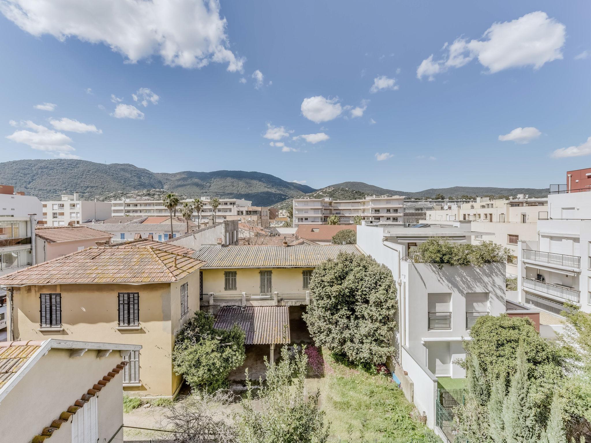 Photo 2 - Appartement de 1 chambre à Cavalaire-sur-Mer avec terrasse