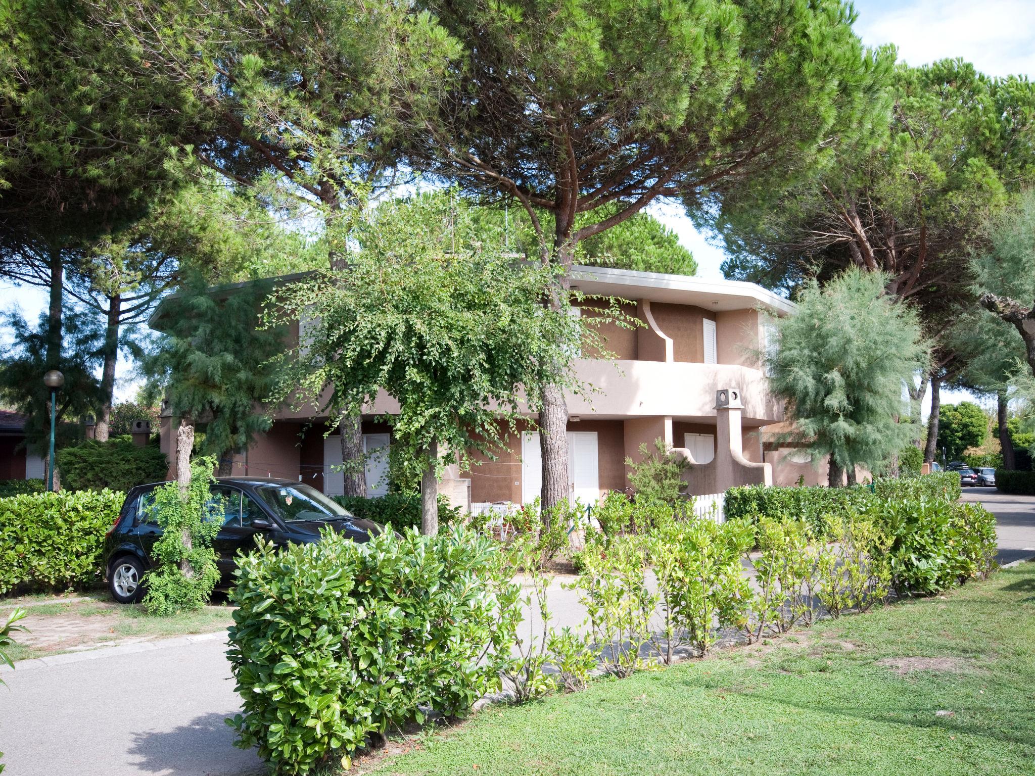 Foto 2 - Apartamento em San Michele al Tagliamento com piscina e vistas do mar