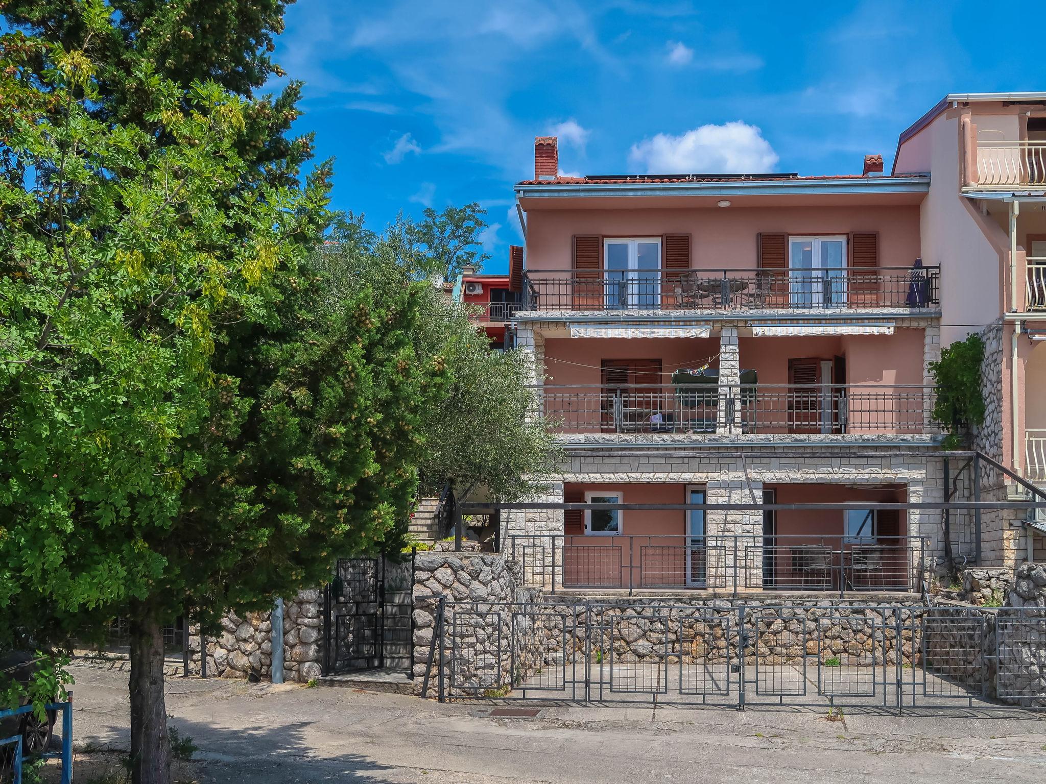 Foto 1 - Appartamento con 2 camere da letto a Crikvenica con terrazza e vista mare