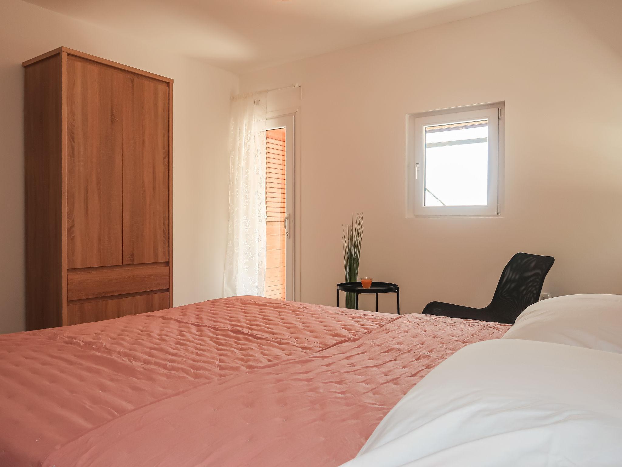 Foto 15 - Appartamento con 2 camere da letto a Crikvenica con terrazza e vista mare