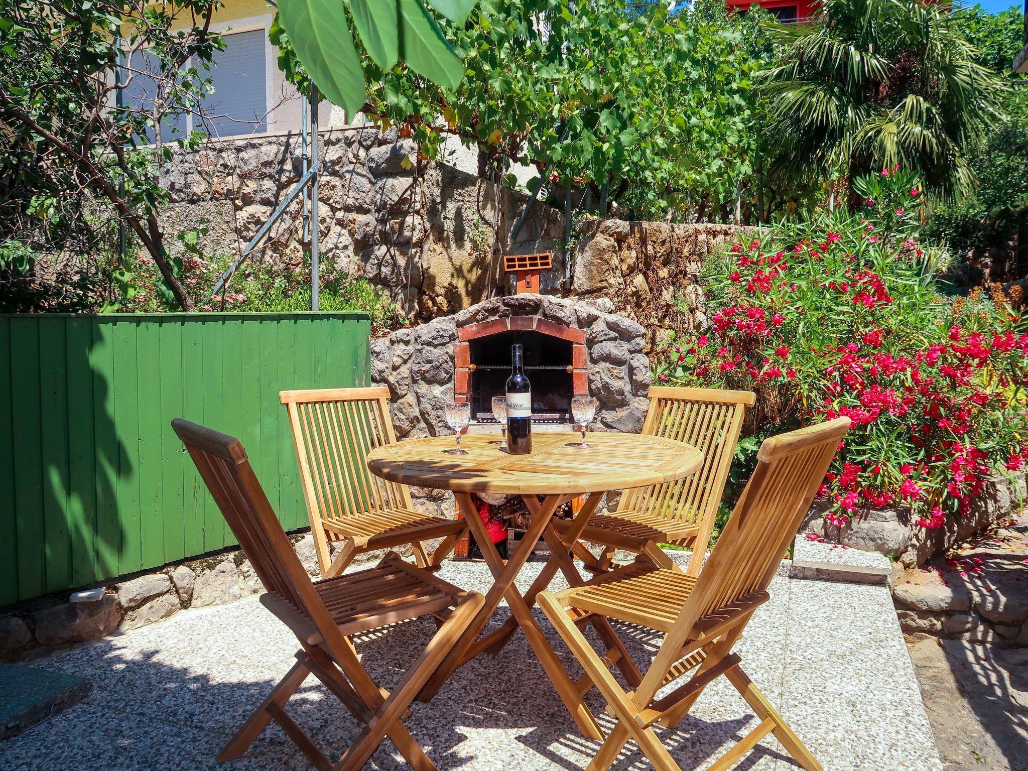 Photo 11 - Appartement de 2 chambres à Crikvenica avec jardin et terrasse