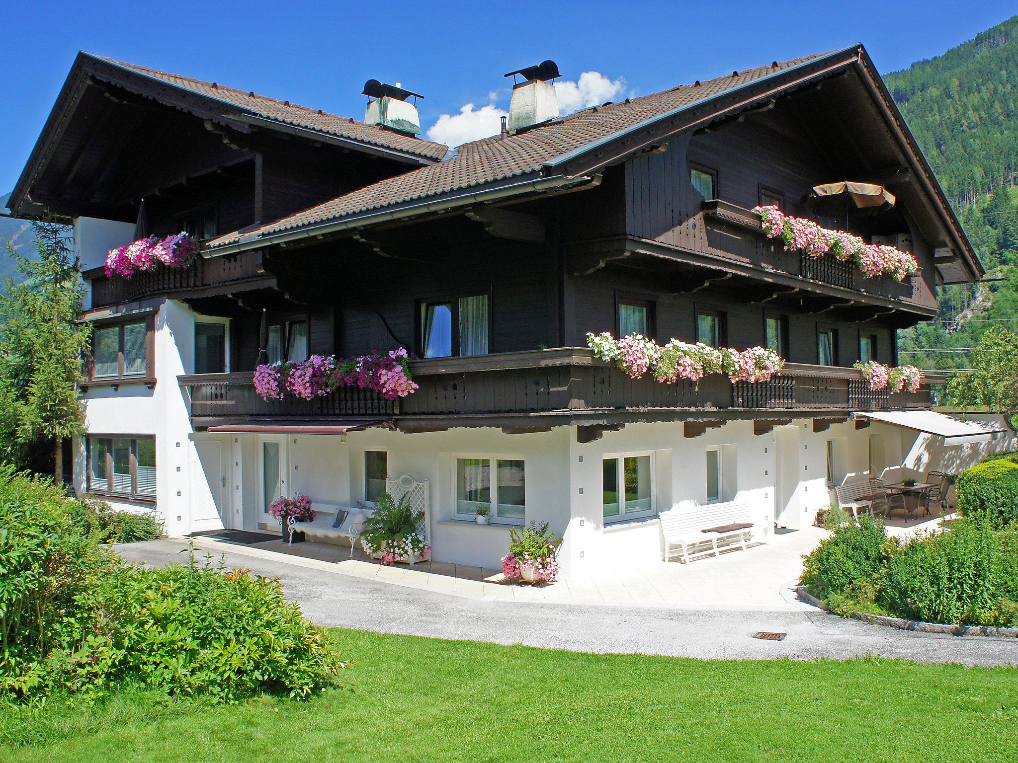 Foto 35 - Appartamento con 2 camere da letto a Aschau im Zillertal con giardino