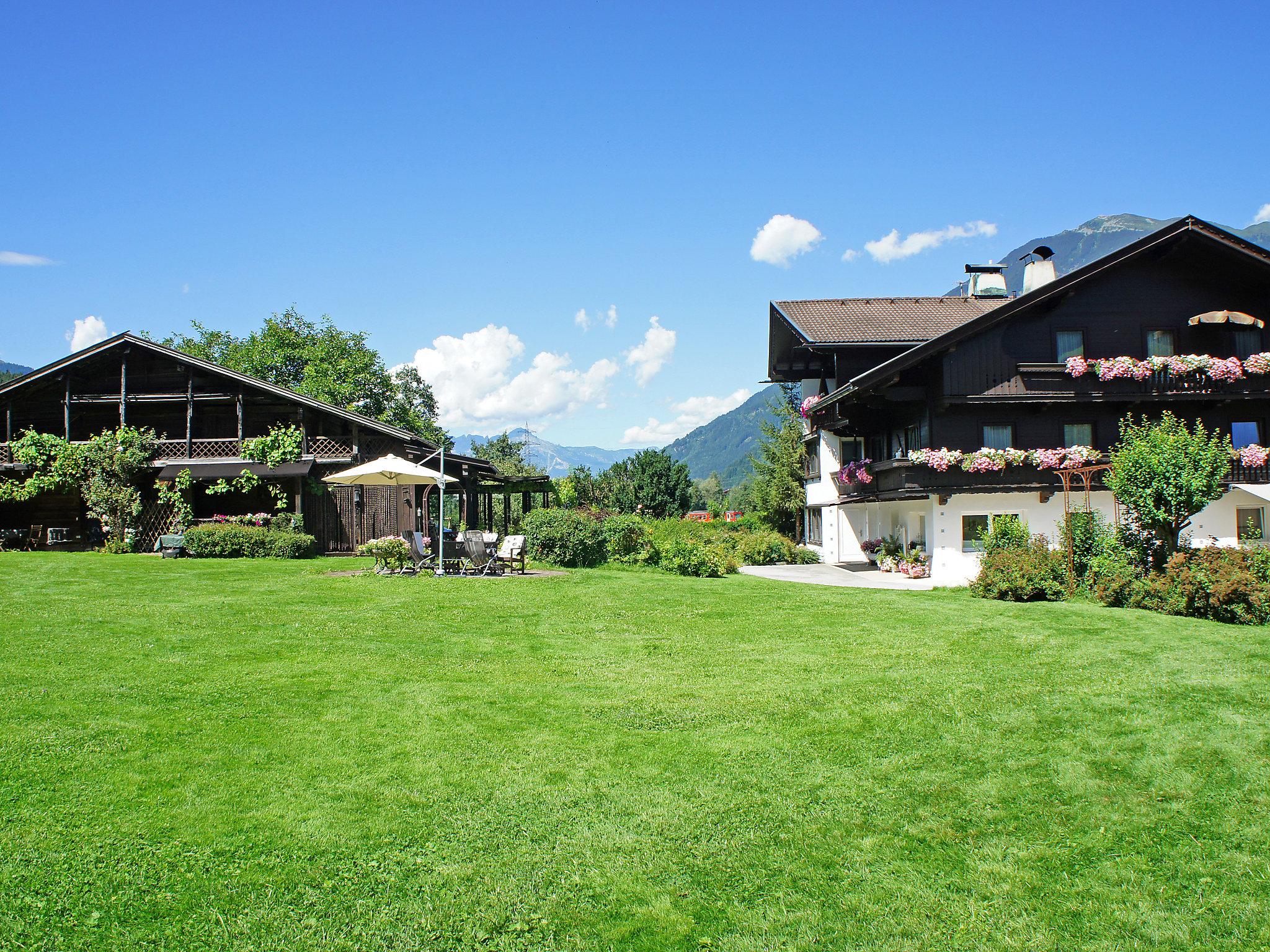 Foto 39 - Apartment mit 2 Schlafzimmern in Aschau im Zillertal mit garten und blick auf die berge