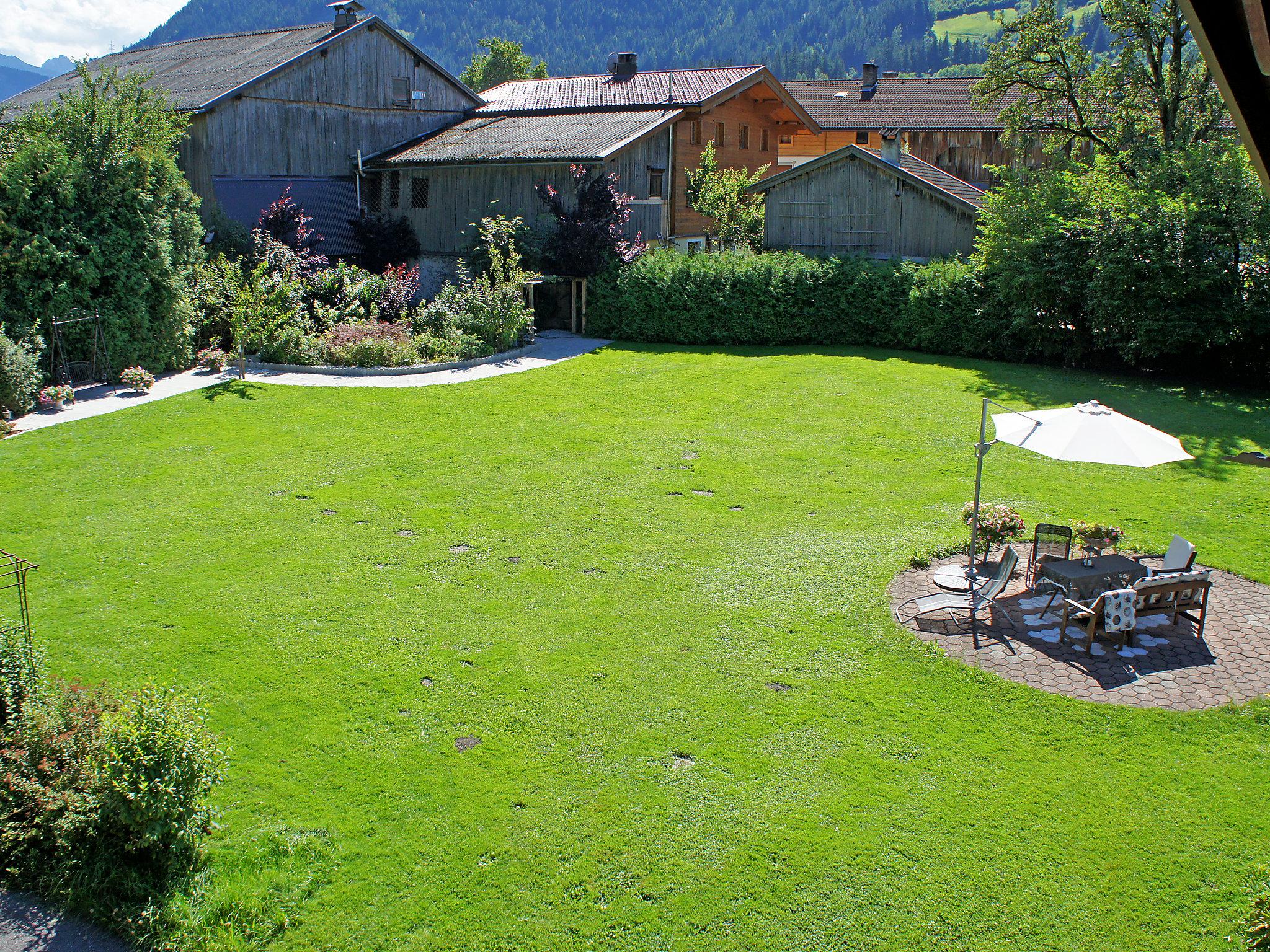 Foto 16 - Apartamento de 2 quartos em Aschau im Zillertal com jardim e vista para a montanha