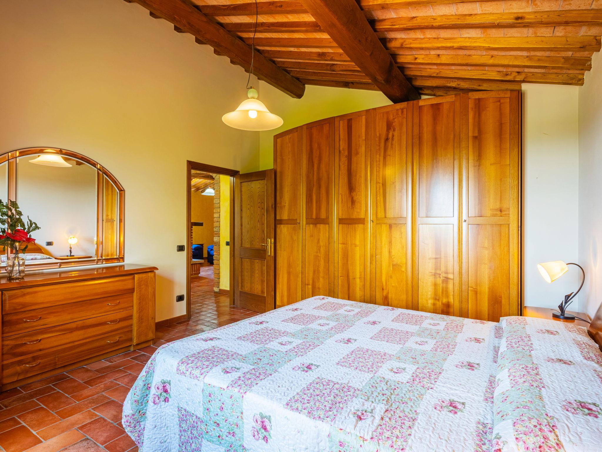 Foto 20 - Casa de 4 habitaciones en Gambassi Terme con piscina privada y terraza