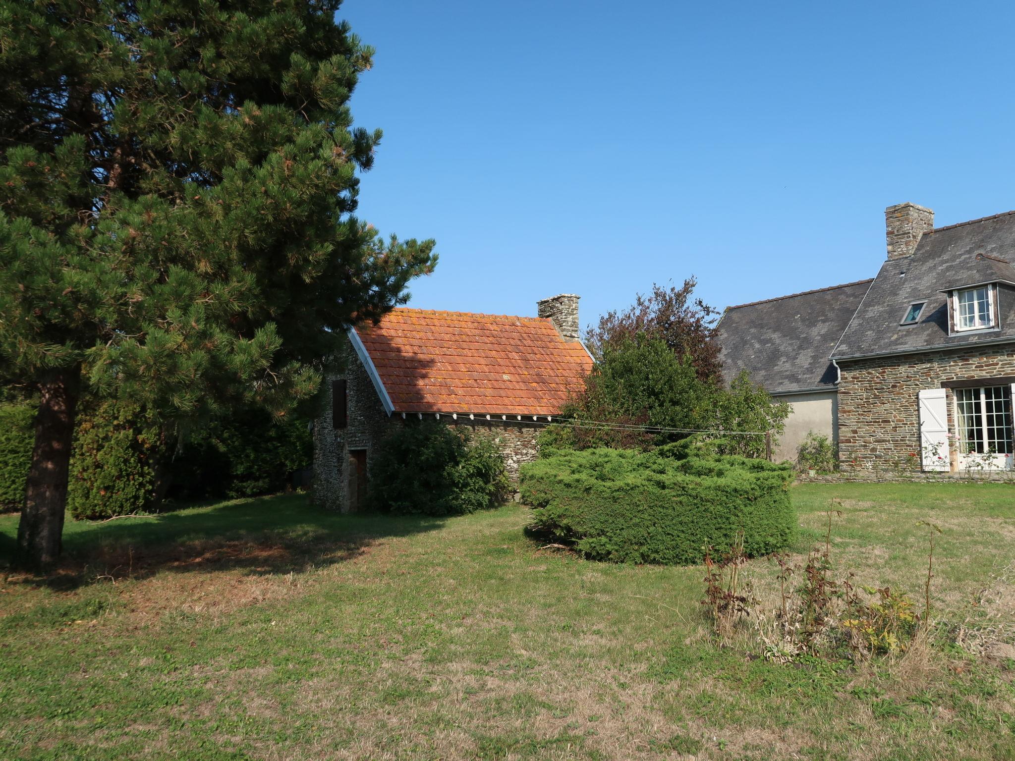 Photo 5 - Maison de 3 chambres à Vains avec jardin et vues à la mer