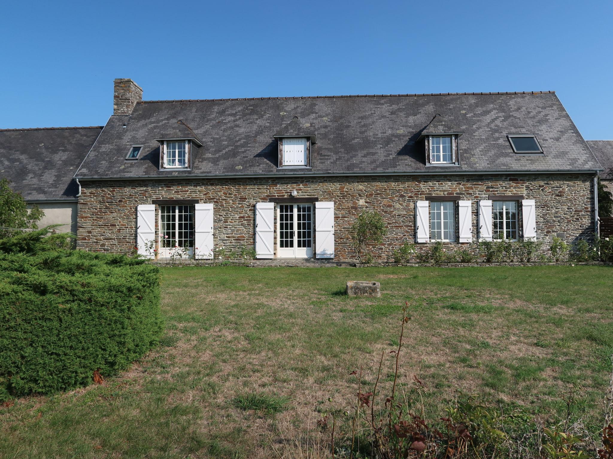 Photo 1 - Maison de 3 chambres à Vains avec jardin et terrasse