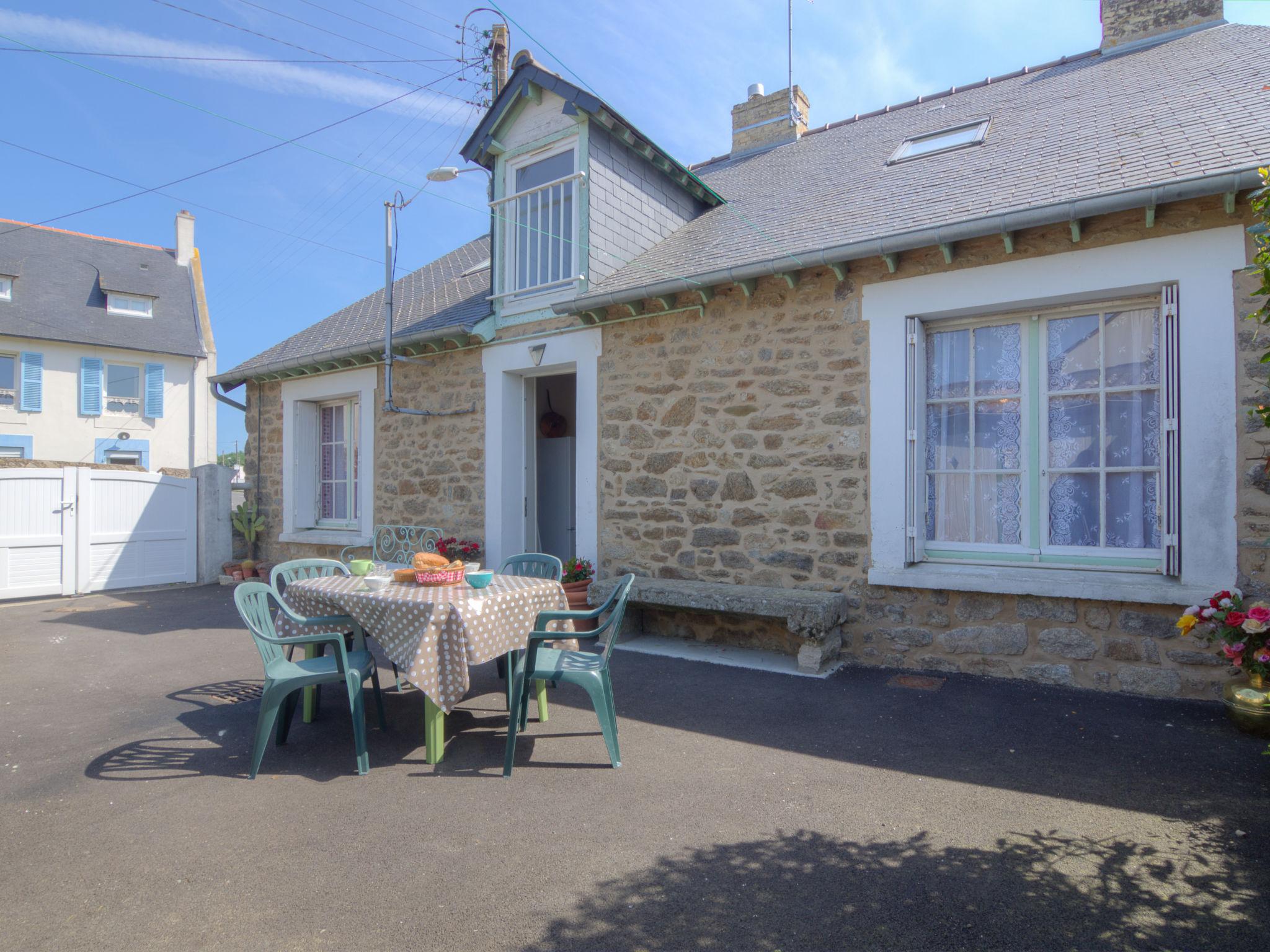 Foto 23 - Haus mit 4 Schlafzimmern in Saint-Malo mit garten und blick aufs meer