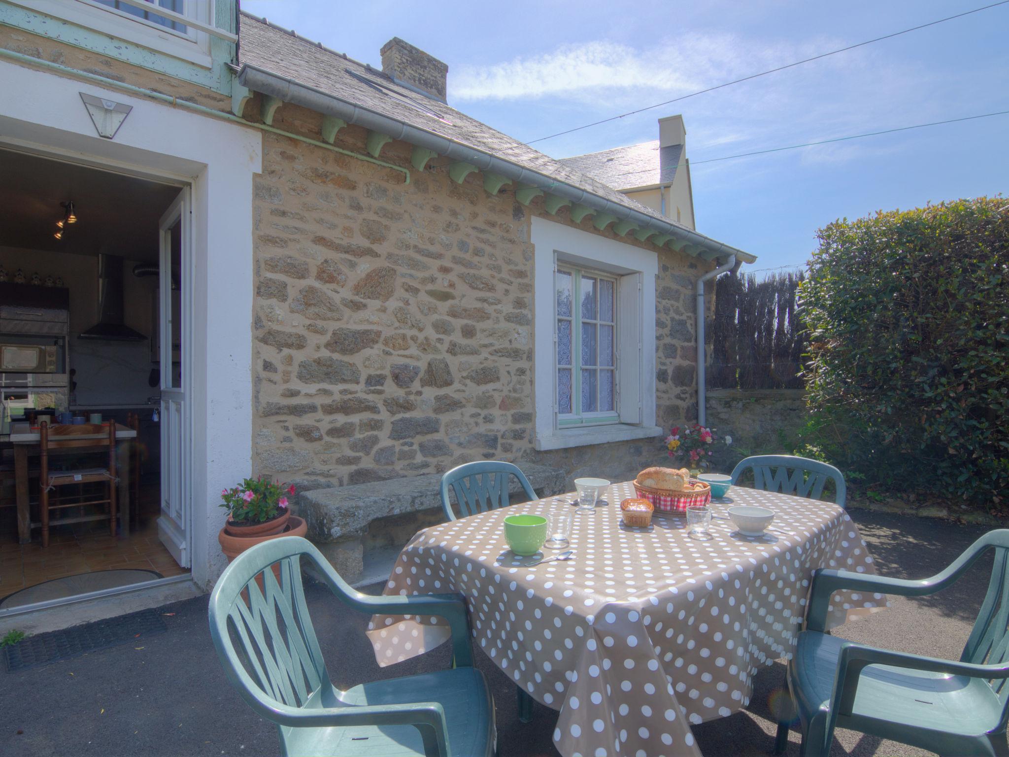 Photo 22 - 4 bedroom House in Saint-Malo with garden and sea view