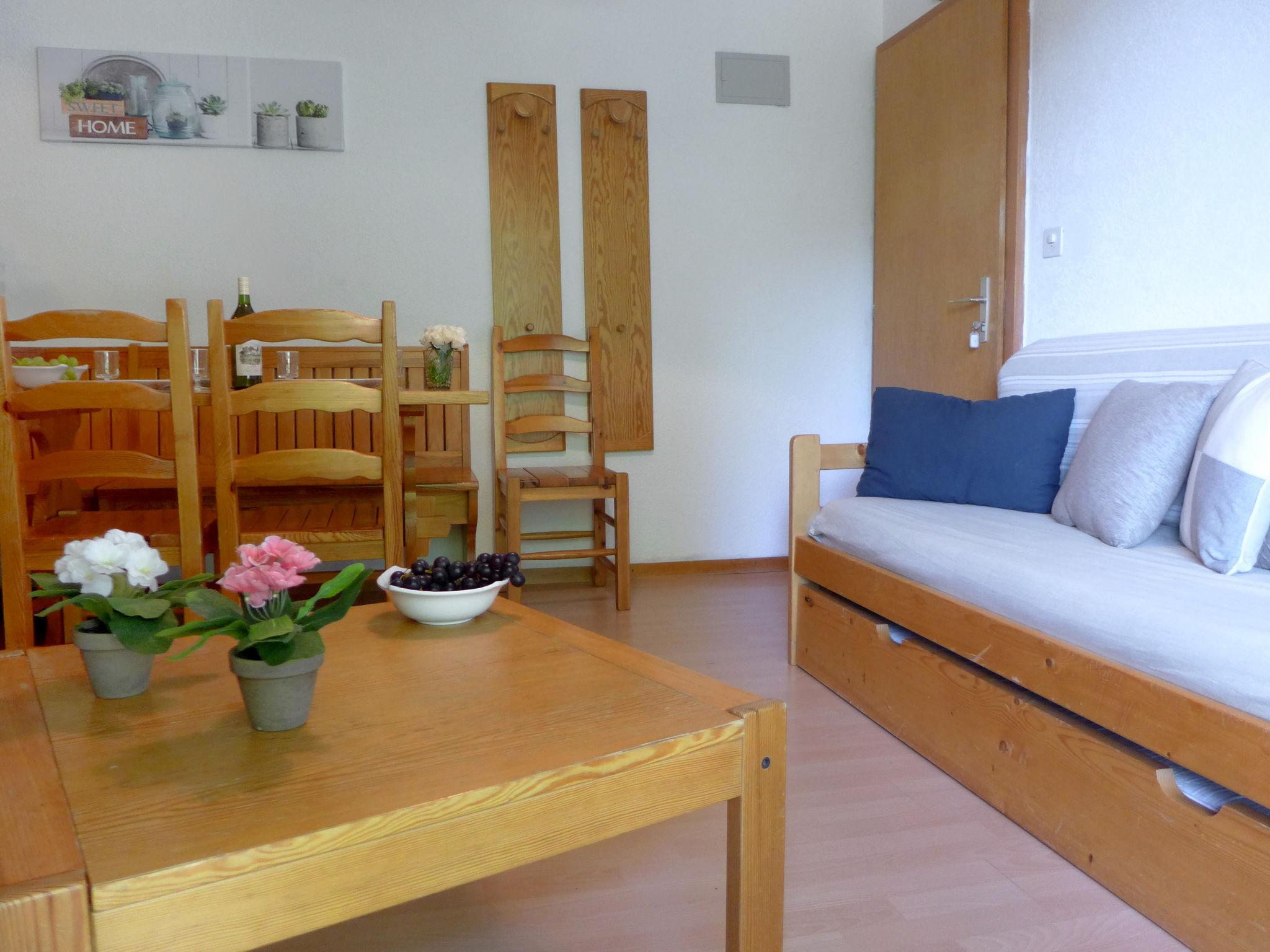 Foto 8 - Appartamento con 2 camere da letto a Sainte-Croix con terrazza e vista sulle montagne