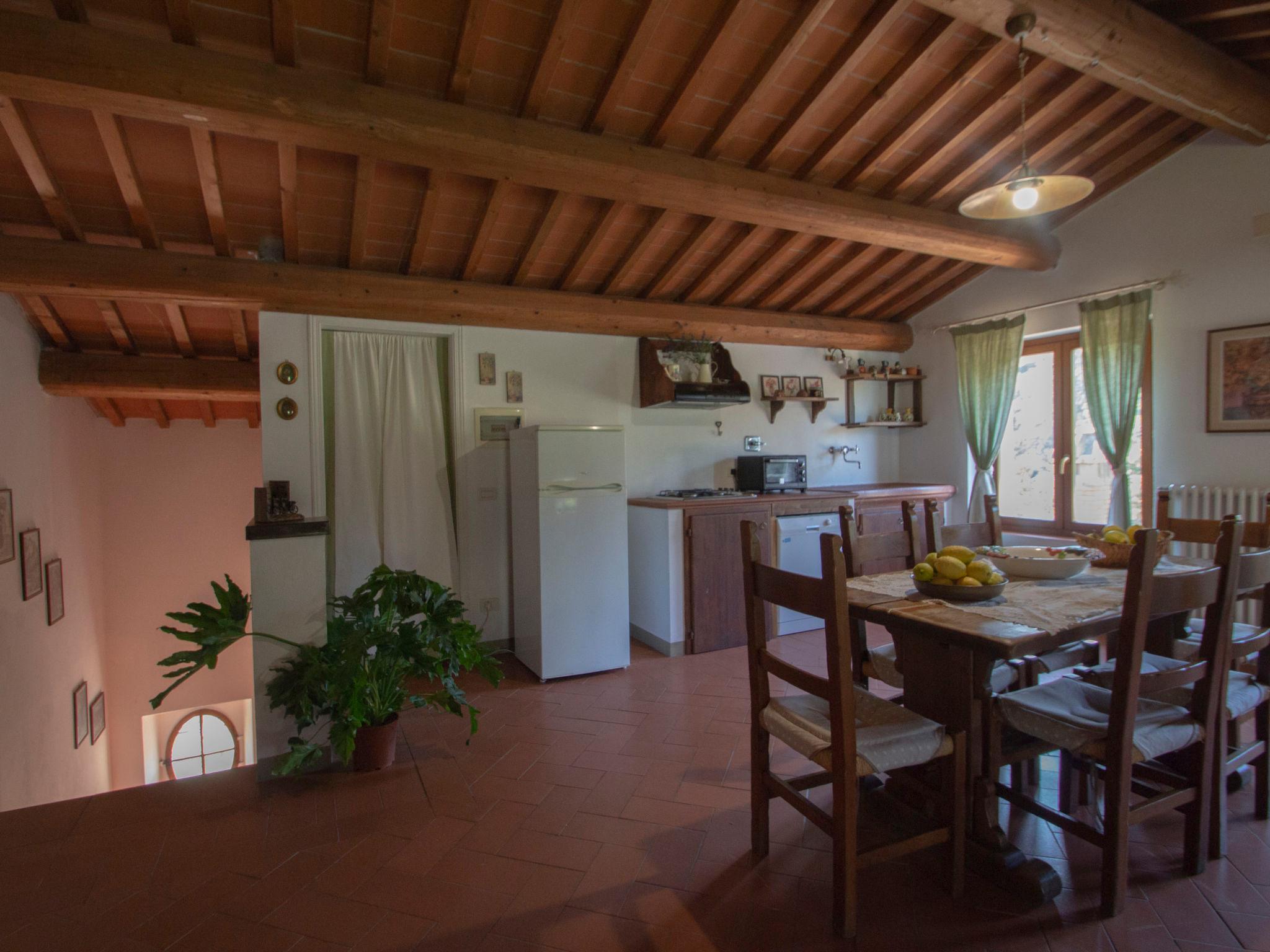 Photo 10 - 3 bedroom Apartment in Serravalle Pistoiese with swimming pool and garden