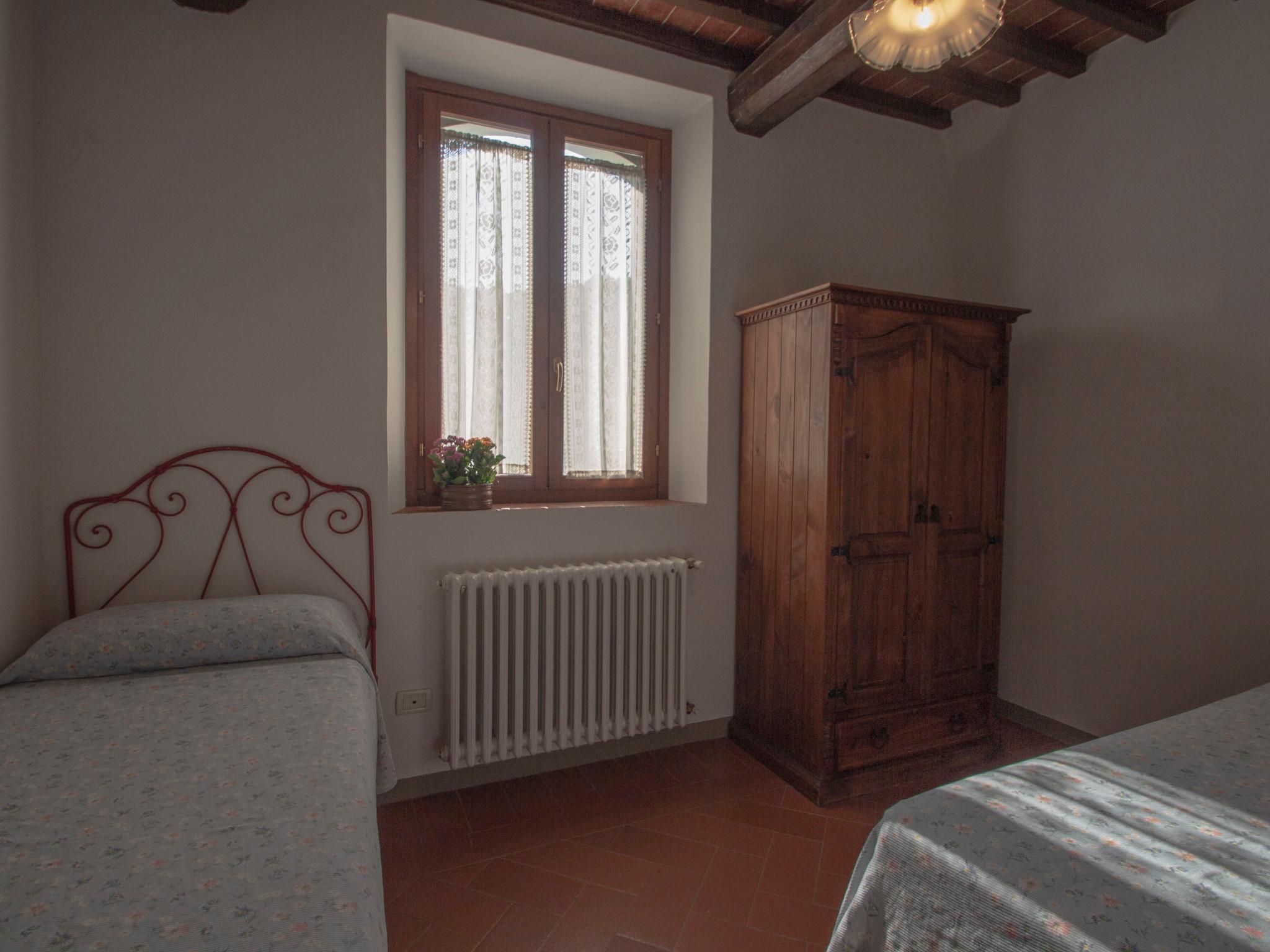 Photo 14 - 3 bedroom Apartment in Serravalle Pistoiese with swimming pool and garden