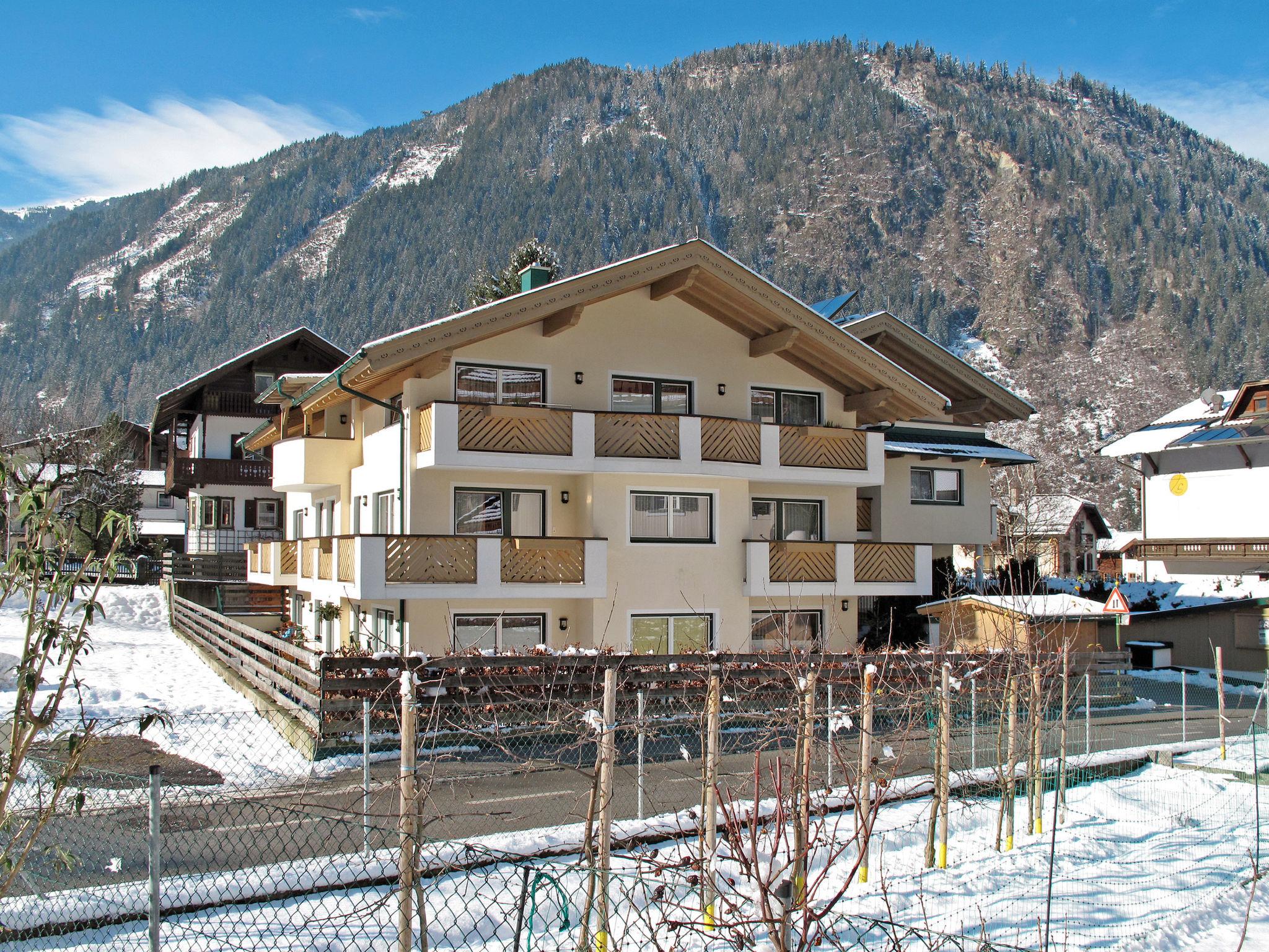 Foto 17 - Apartamento de 2 quartos em Mayrhofen com vista para a montanha