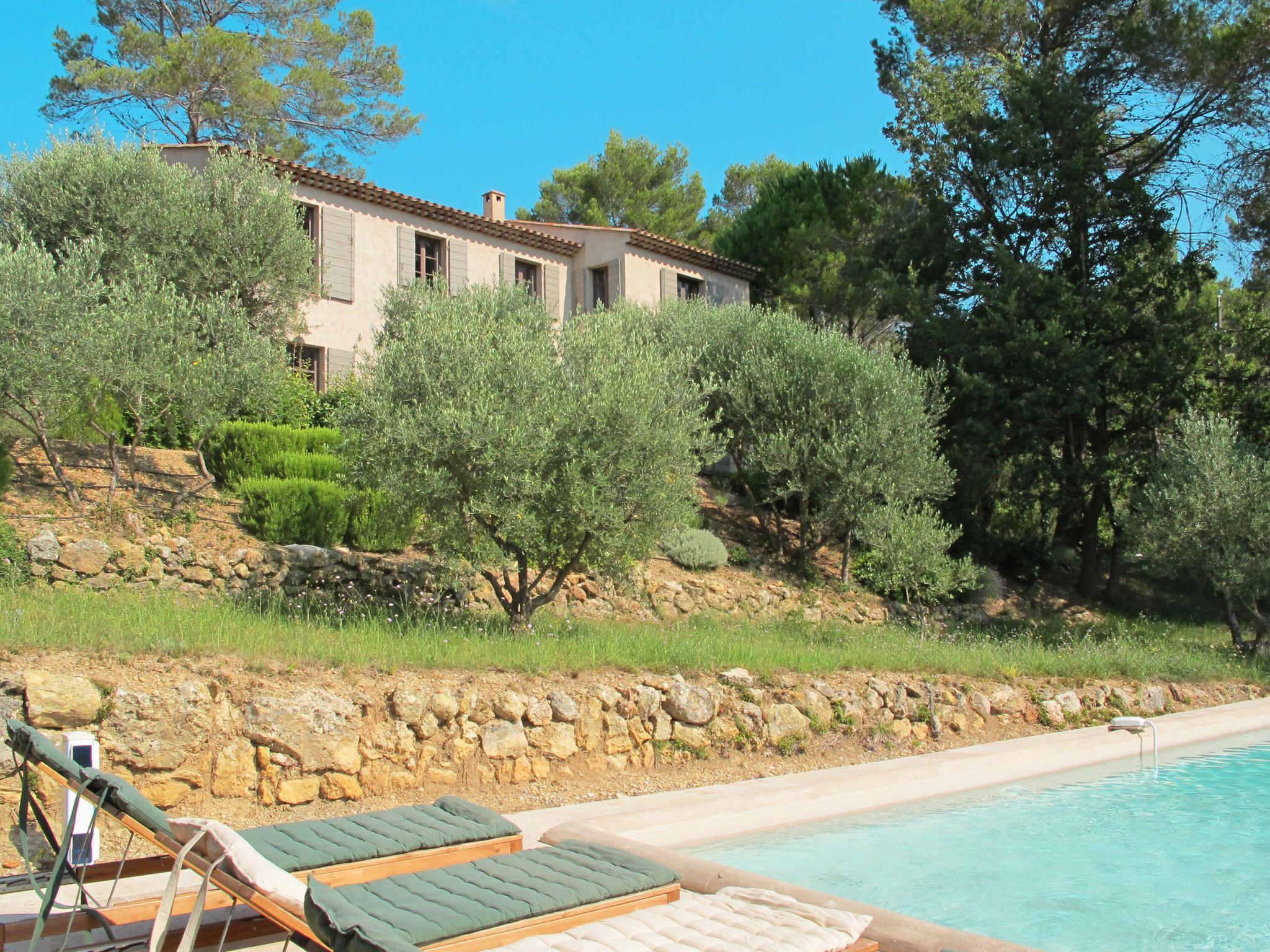 Photo 1 - Maison de 5 chambres à Lorgues avec piscine privée et jardin