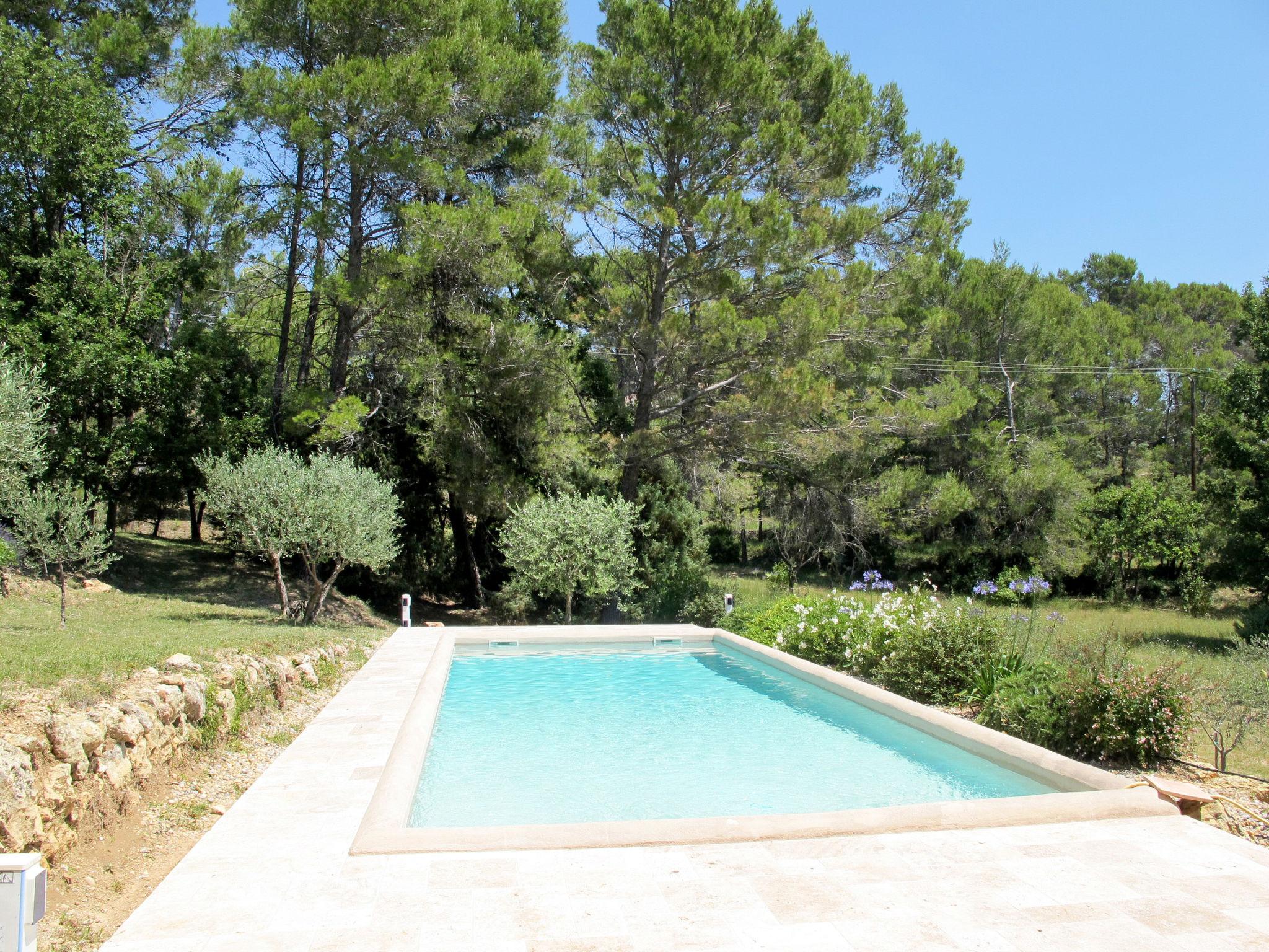 Foto 8 - Casa de 5 quartos em Lorgues com piscina privada e terraço