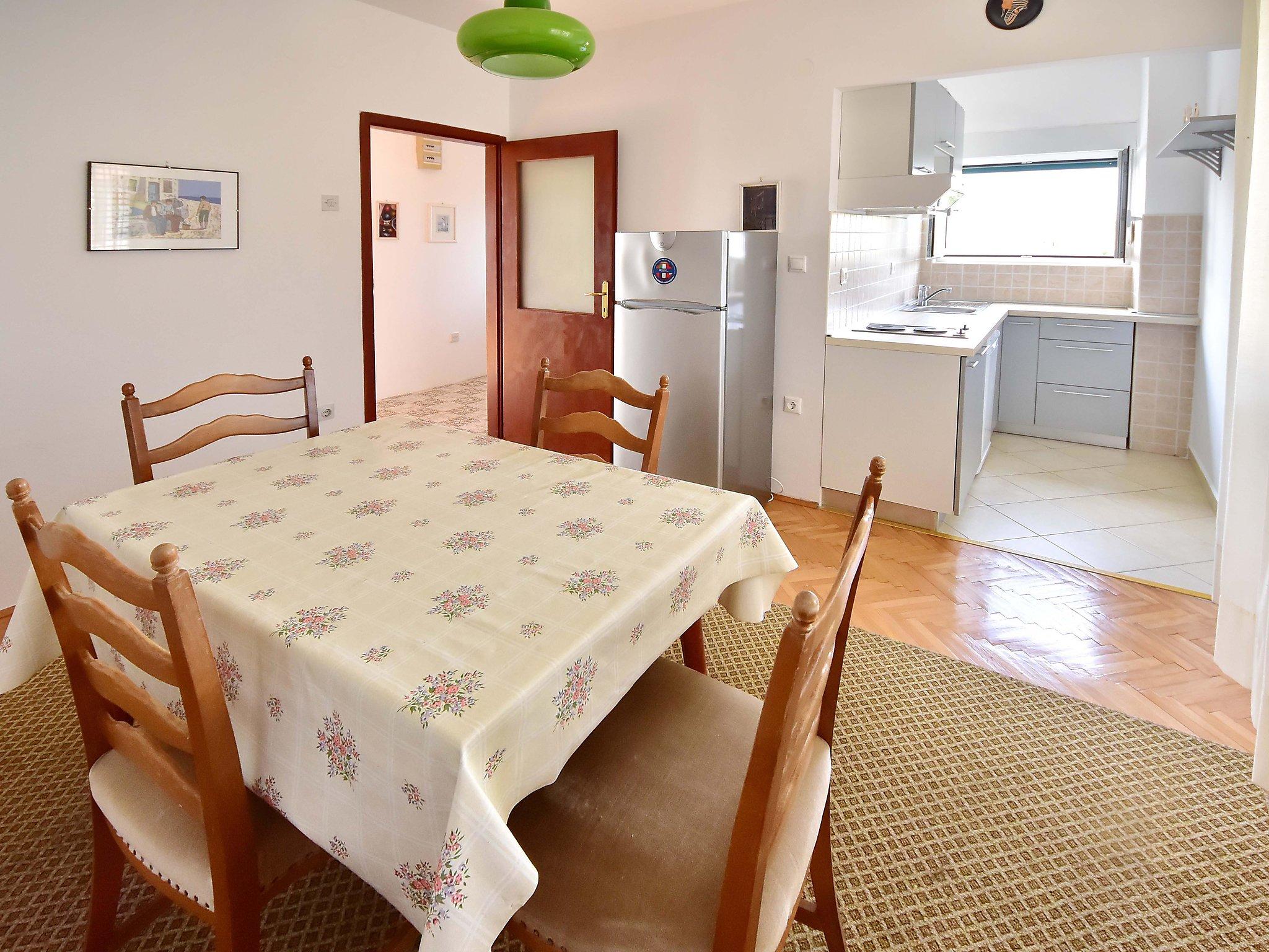 Foto 14 - Haus mit 6 Schlafzimmern in Crikvenica mit terrasse