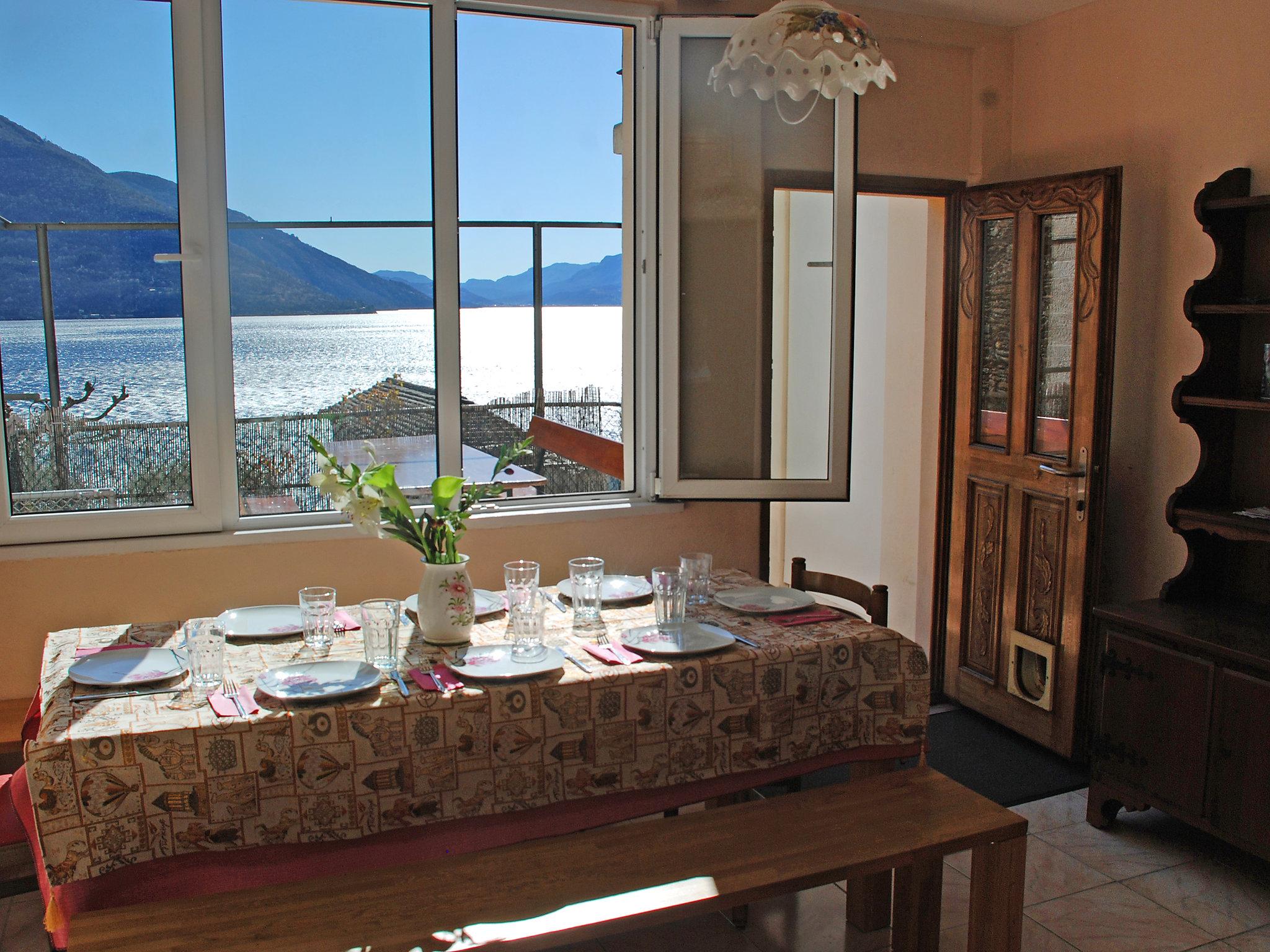 Foto 4 - Apartment mit 5 Schlafzimmern in Brissago mit terrasse und blick auf die berge