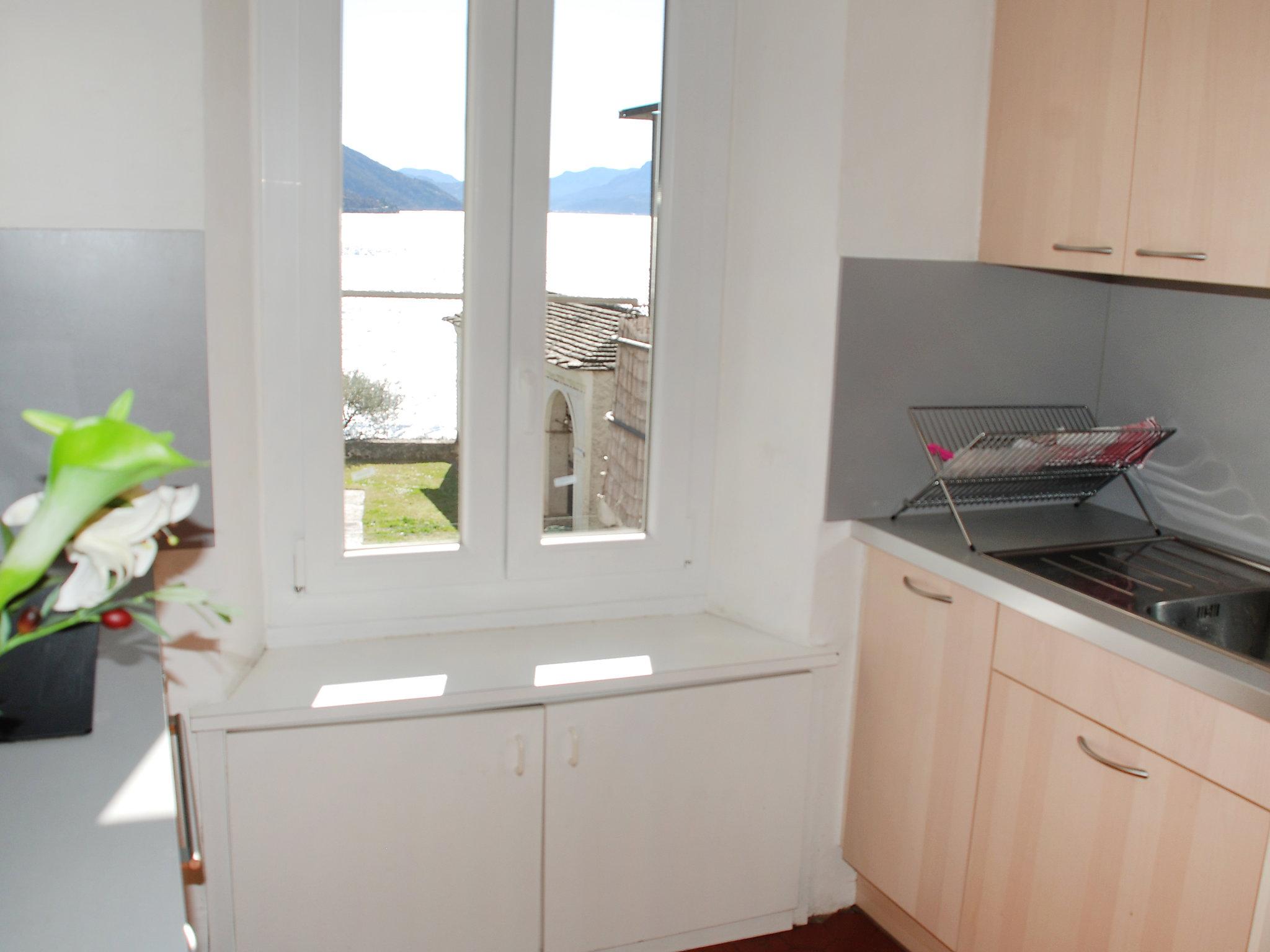 Photo 10 - Appartement de 5 chambres à Brissago avec terrasse et vues sur la montagne