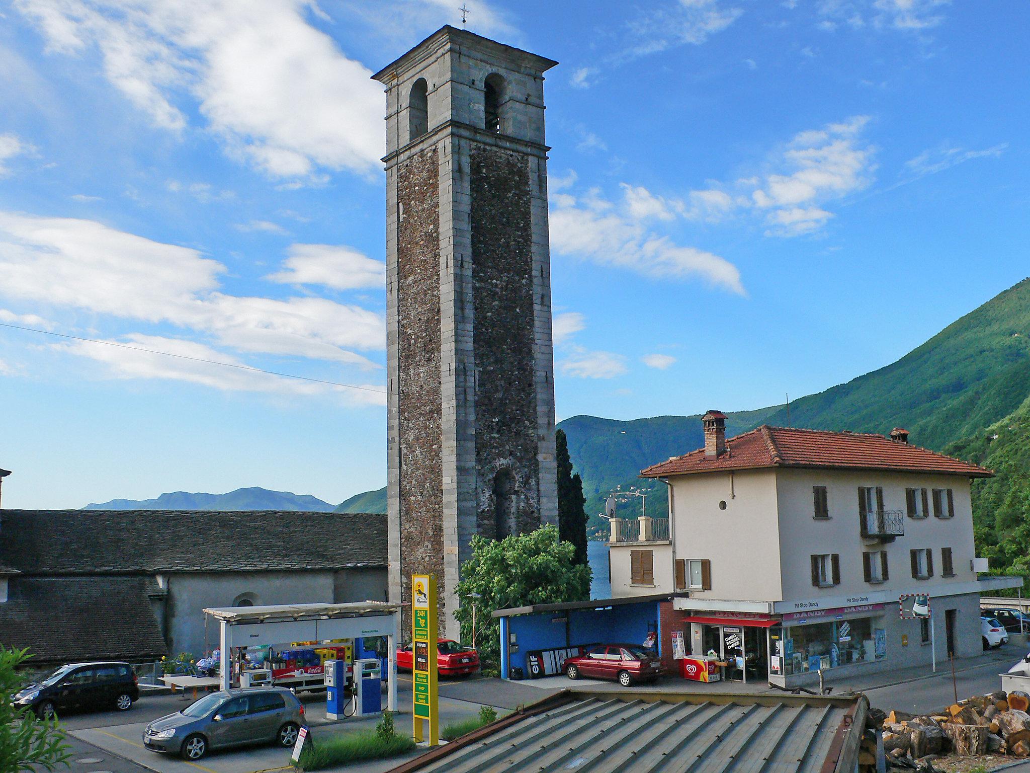 Foto 34 - Appartamento con 5 camere da letto a Brissago con terrazza