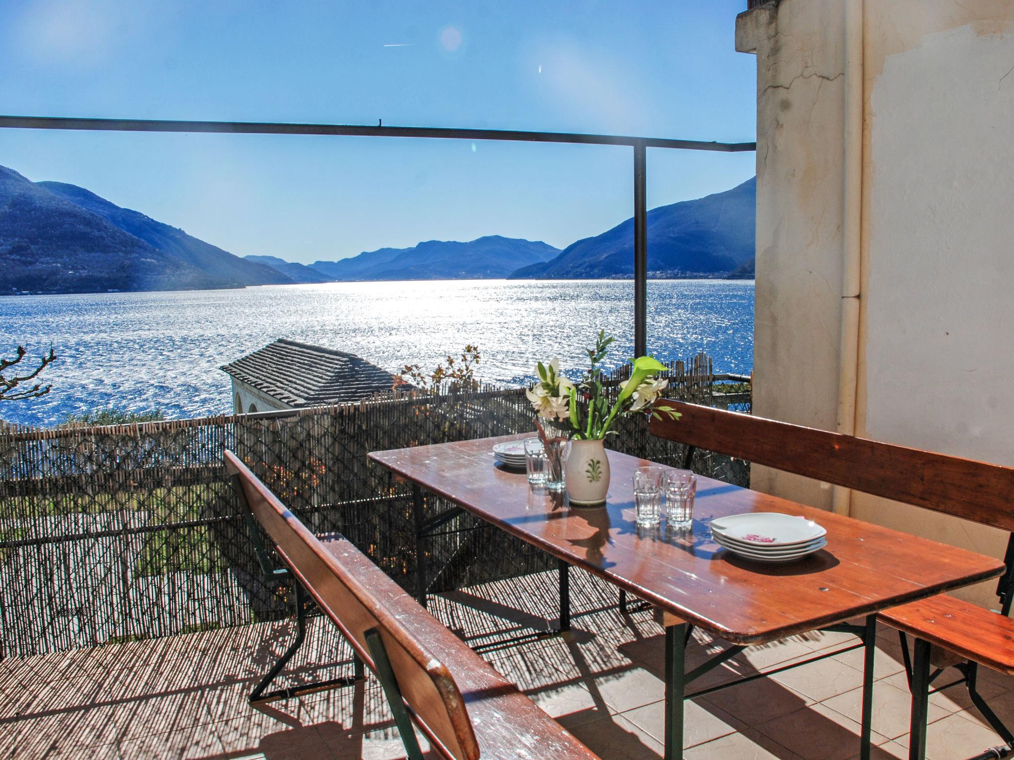 Foto 5 - Apartamento de 5 habitaciones en Brissago con terraza y vistas a la montaña