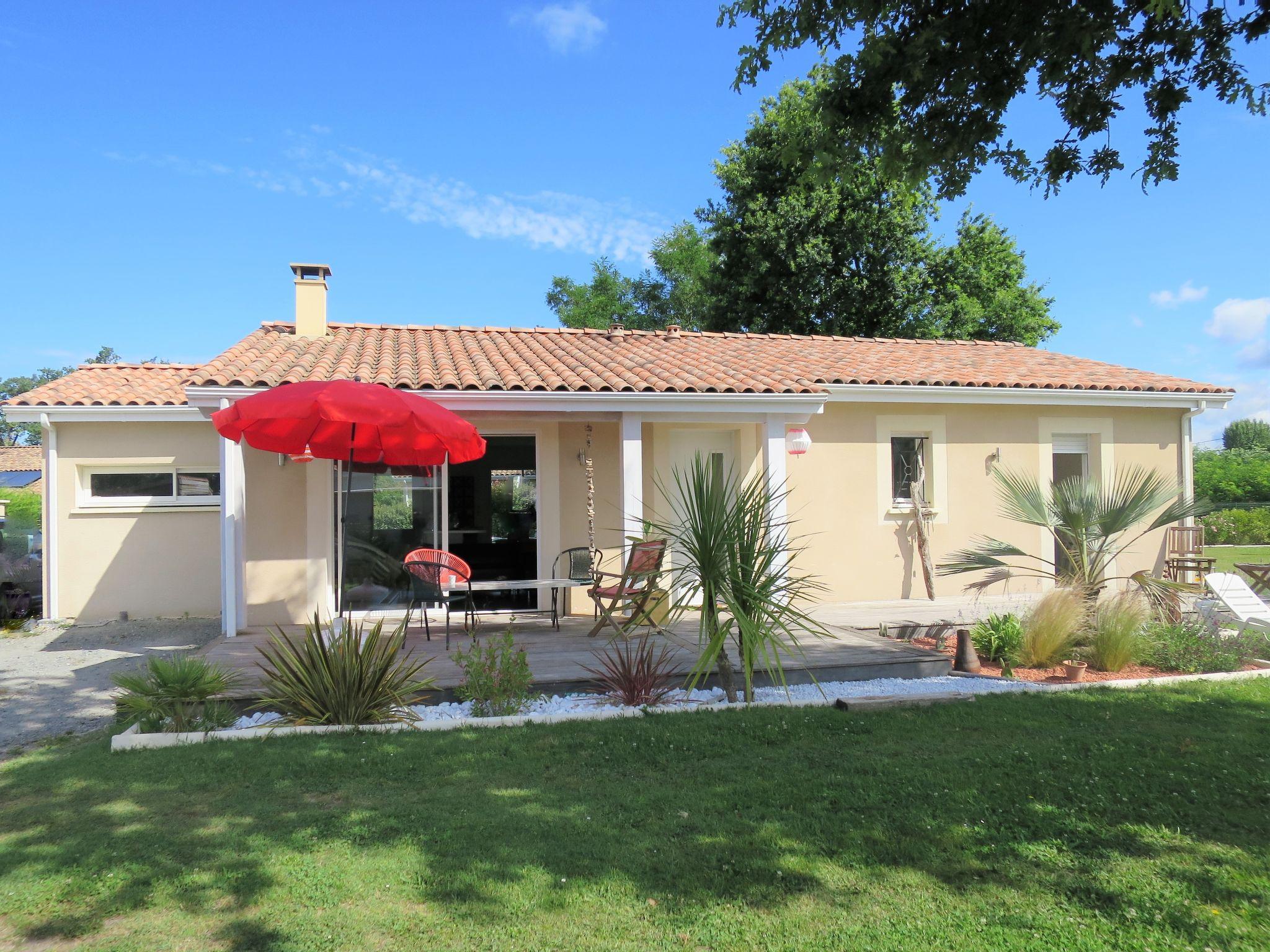 Photo 1 - Maison de 3 chambres à Carcans avec jardin et terrasse