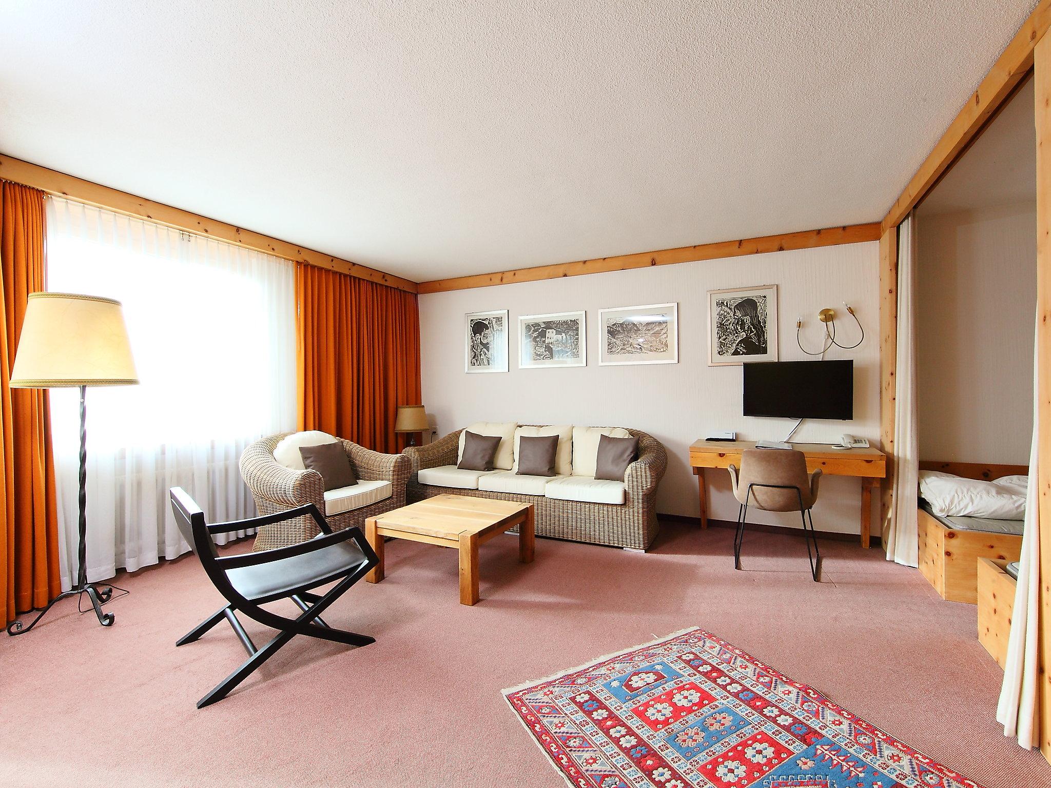 Foto 1 - Apartamento de 1 quarto em Davos com piscina e vista para a montanha