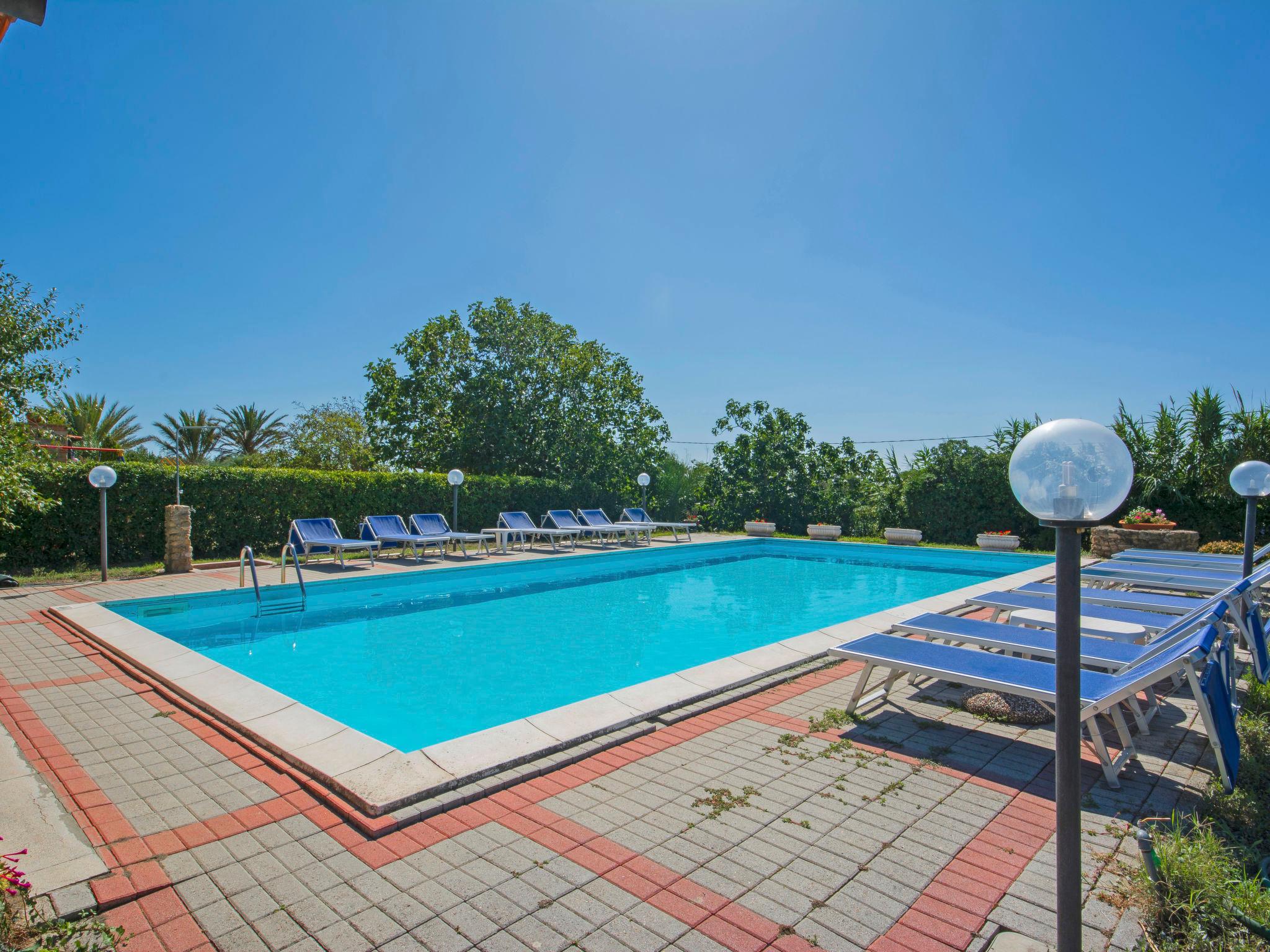 Photo 13 - Maison de 2 chambres à Bibbona avec piscine et jardin