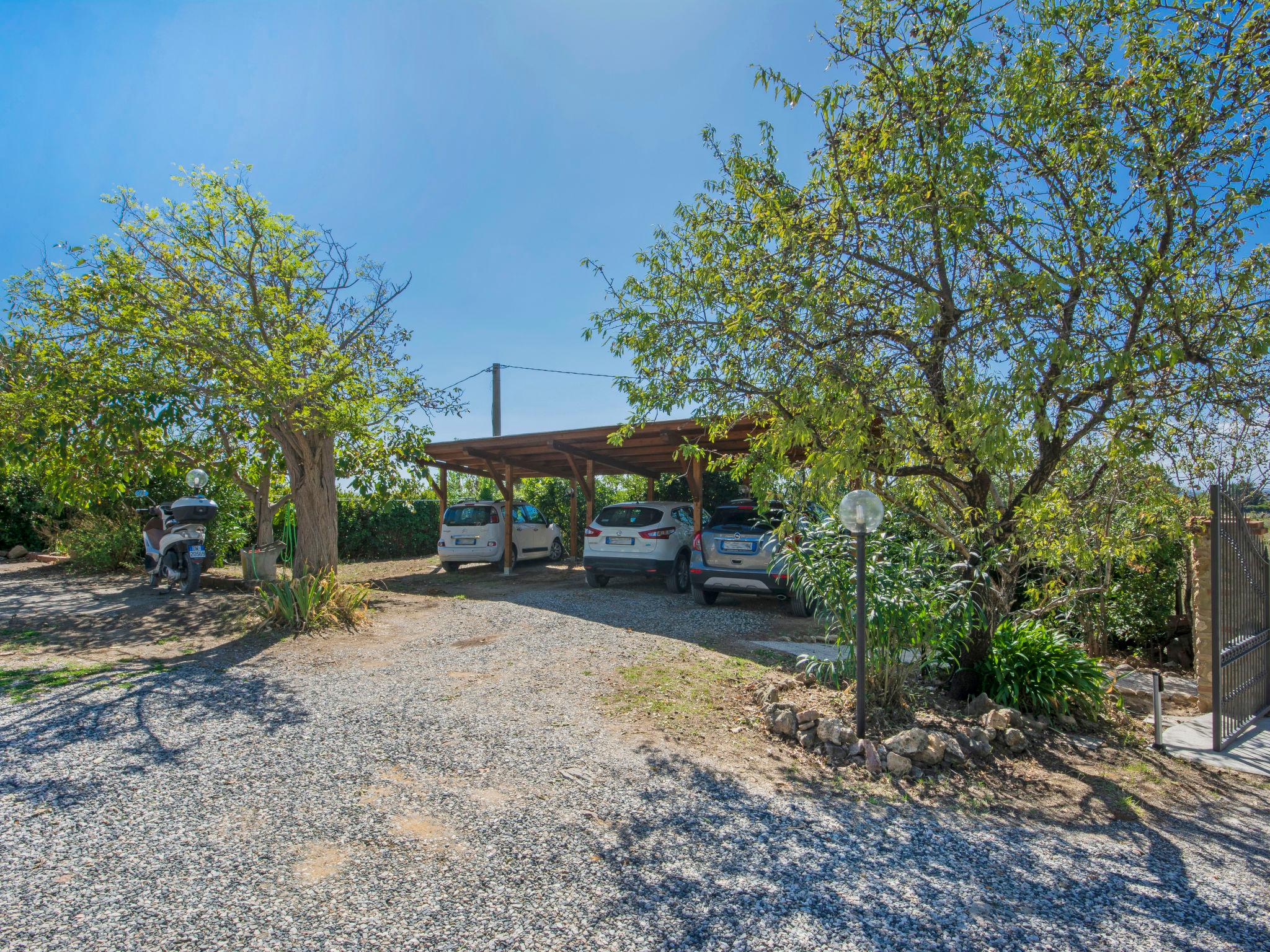 Foto 14 - Haus mit 1 Schlafzimmer in Bibbona mit schwimmbad und blick aufs meer