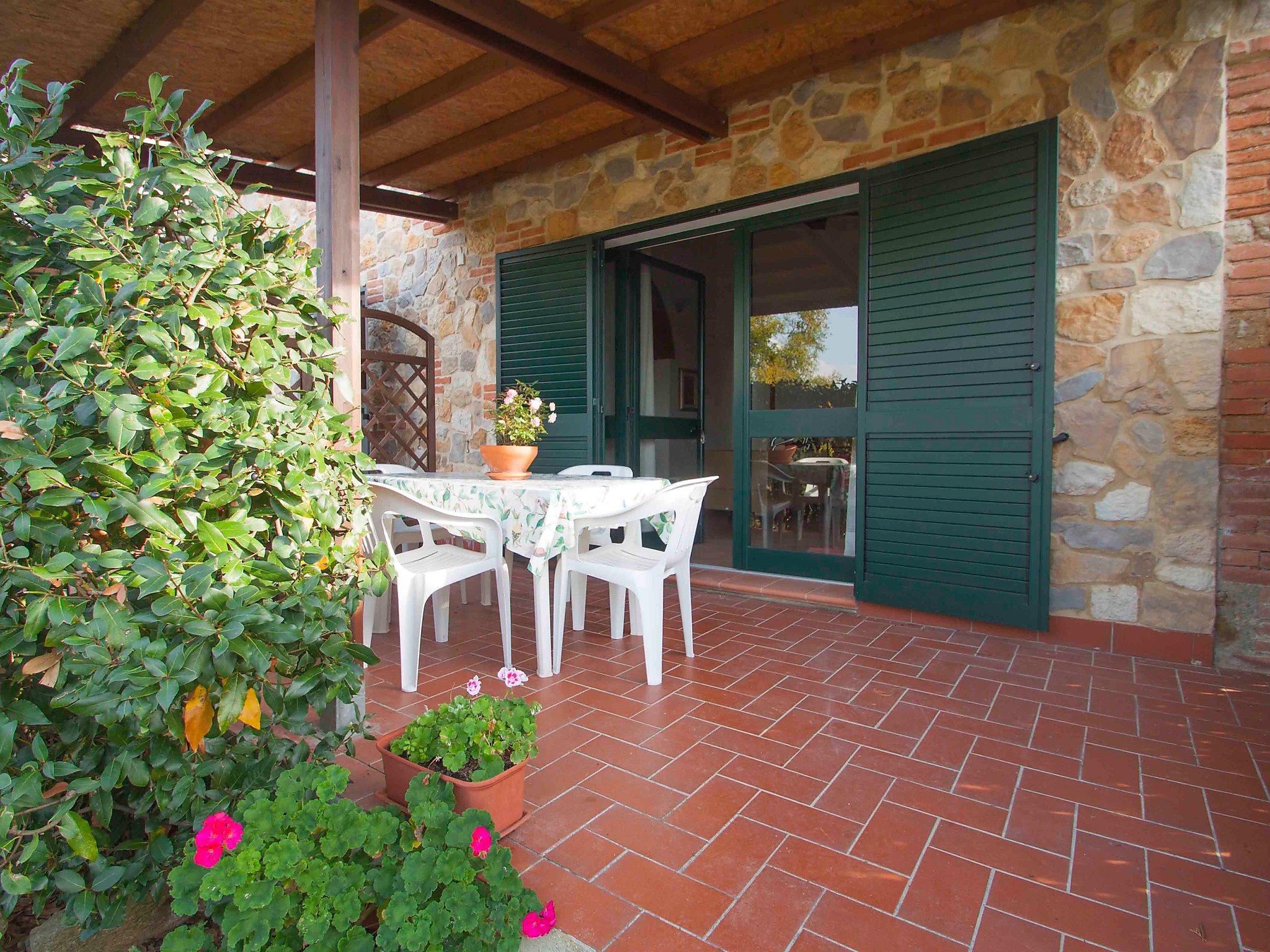 Photo 4 - Maison de 2 chambres à Bibbona avec piscine et jardin