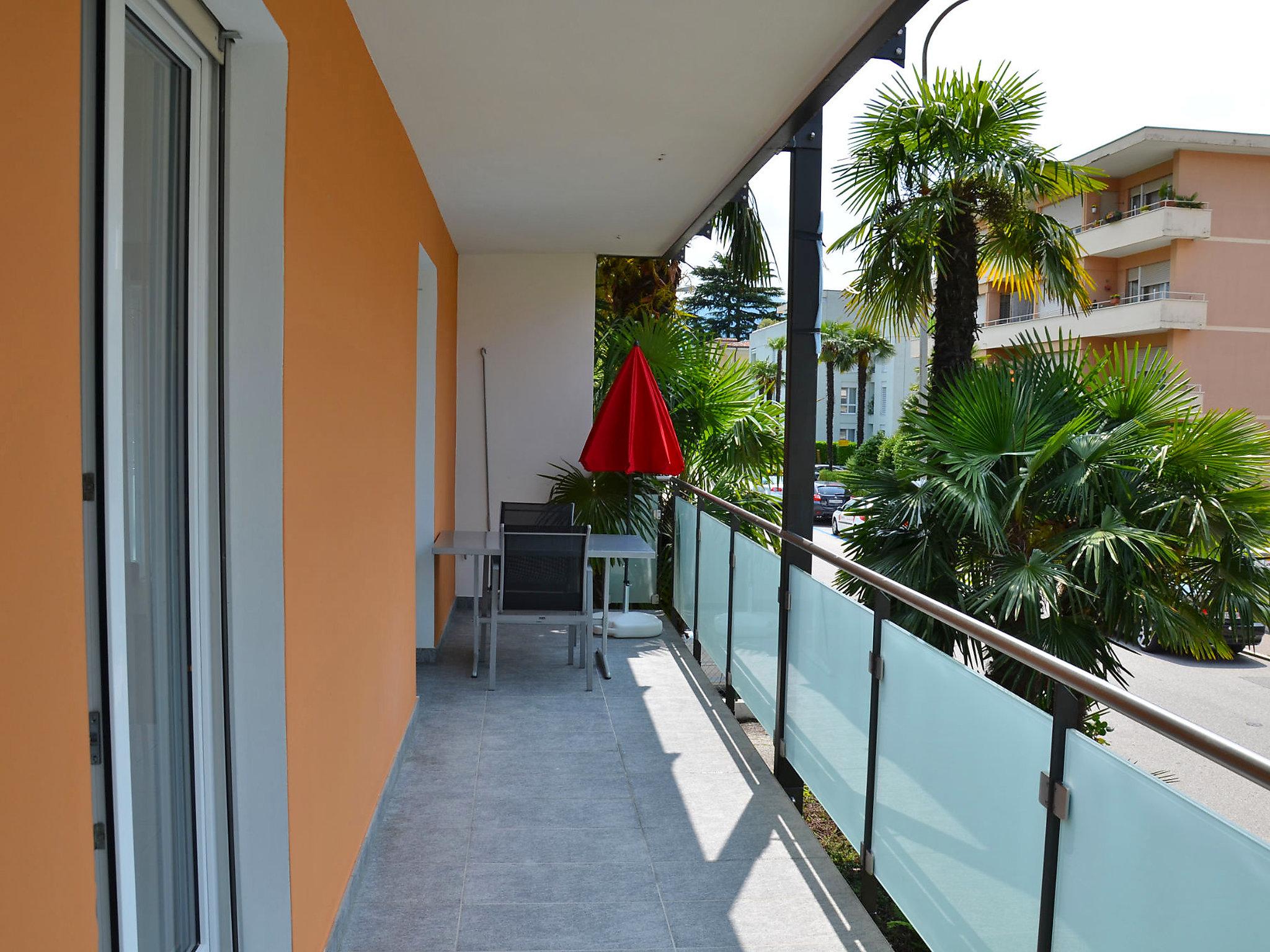 Foto 5 - Apartamento de 2 habitaciones en Ascona con terraza y vistas a la montaña